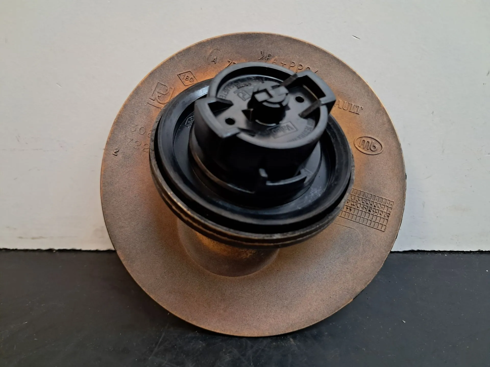 Bouchon/Volet De Trappe De Réservoir à Carburant  RENAULT Clio I (B/C57_, 5/357_) Imagem-2