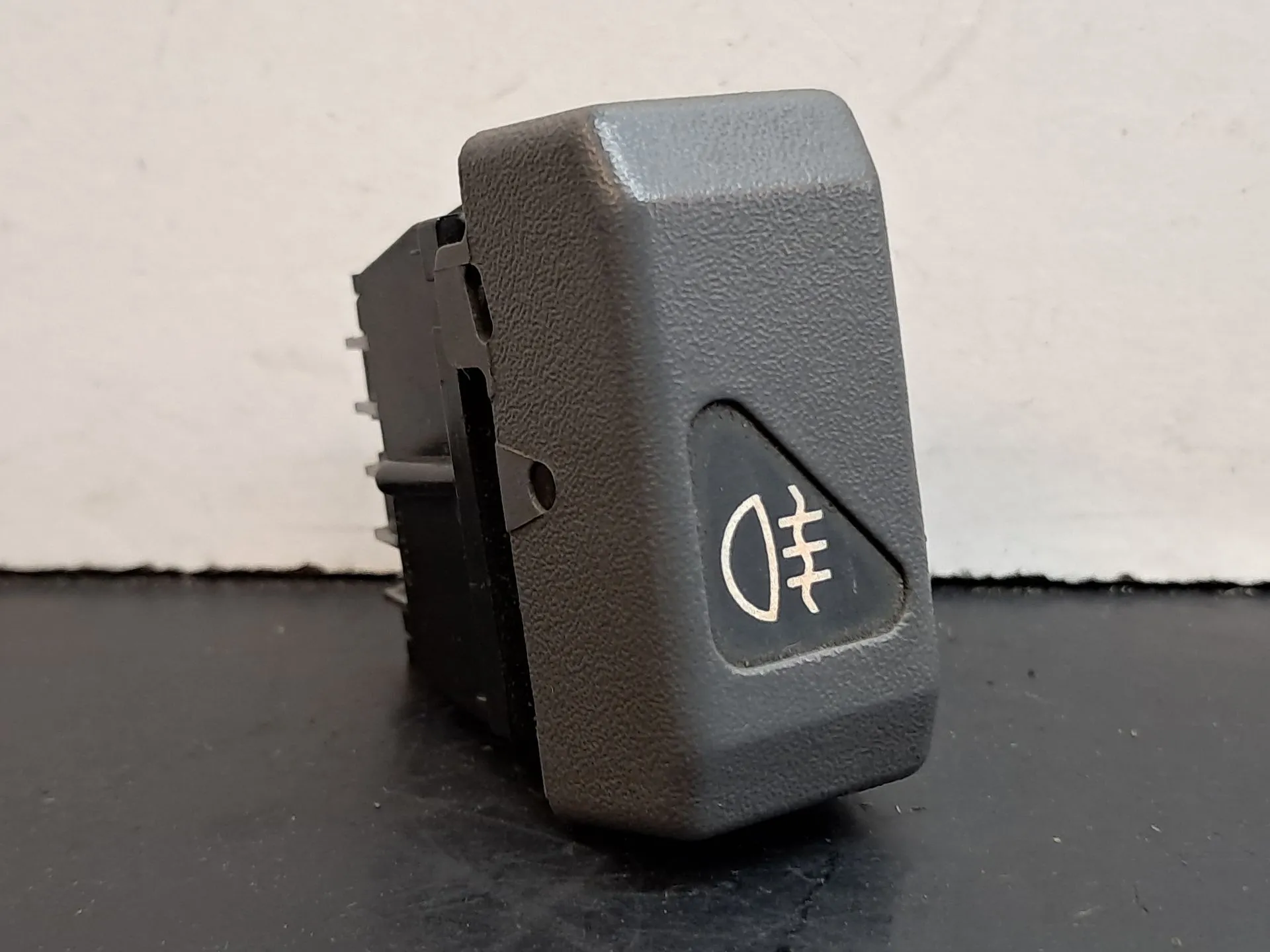 Bouton / interrupteur antibrouillard RENAULT Clio I (B/C57_, 5/357_)