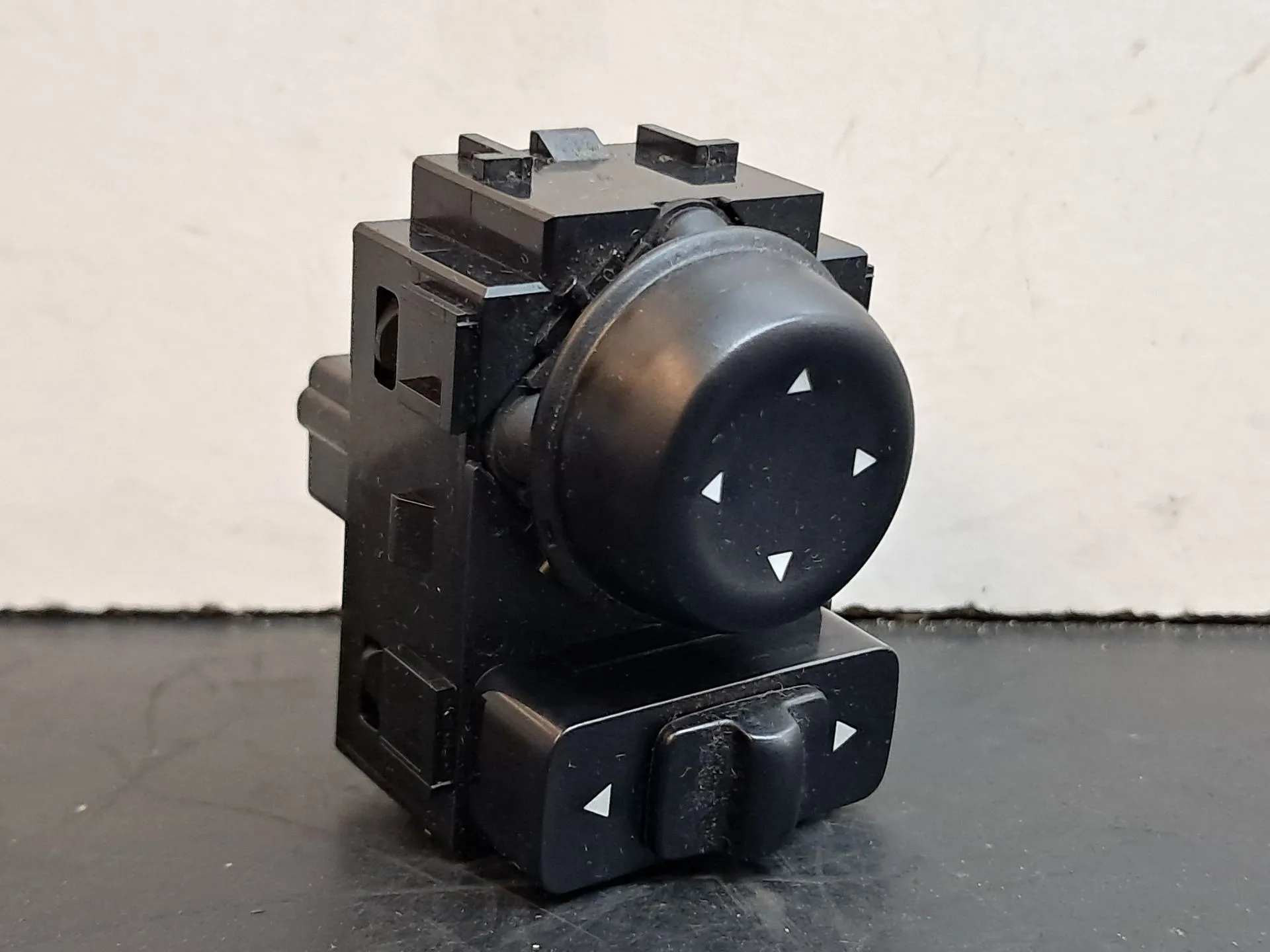 Mirror control NISSAN Micra V (K14)