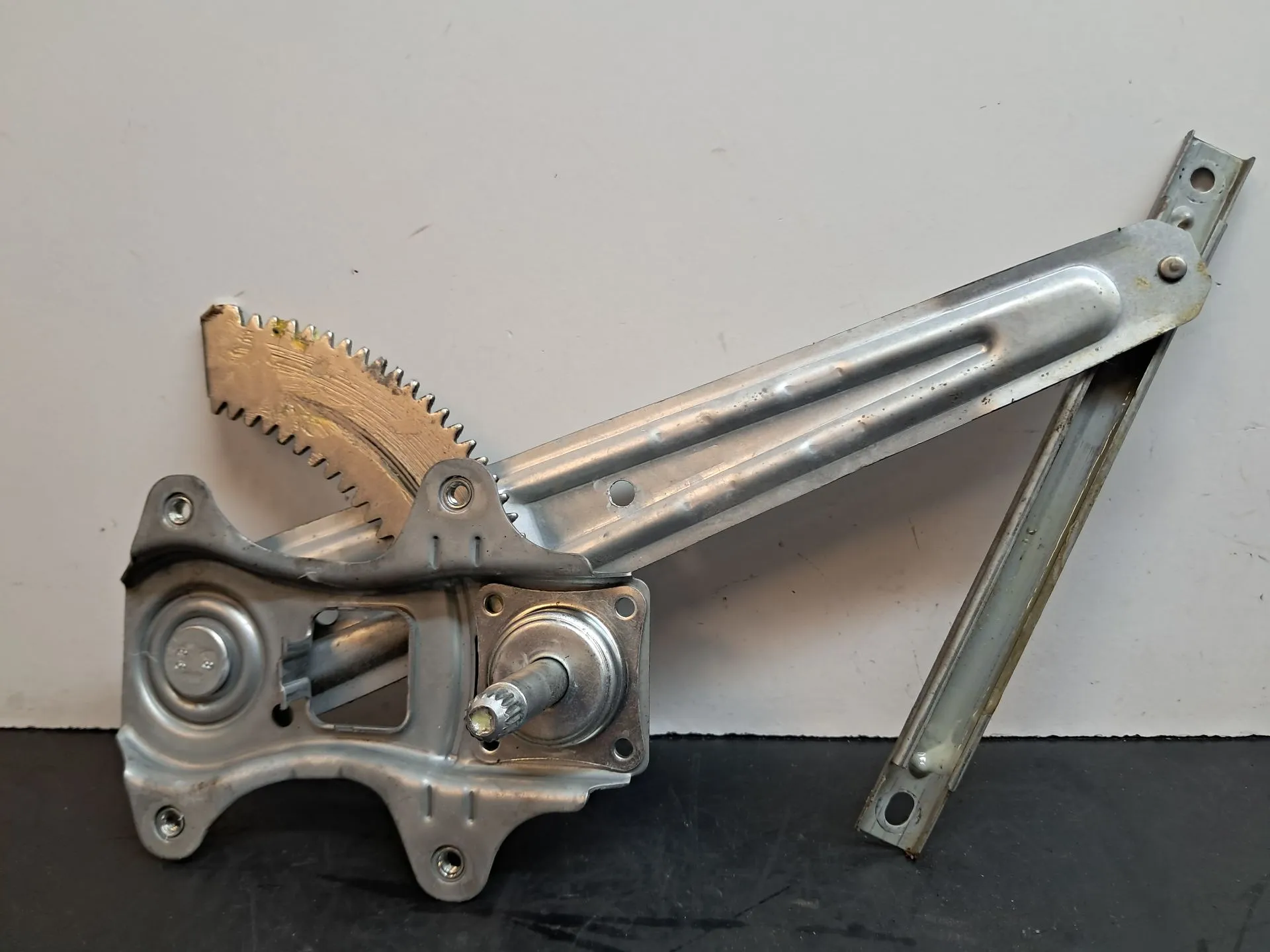 Left rear window regulator NISSAN Micra V (K14)