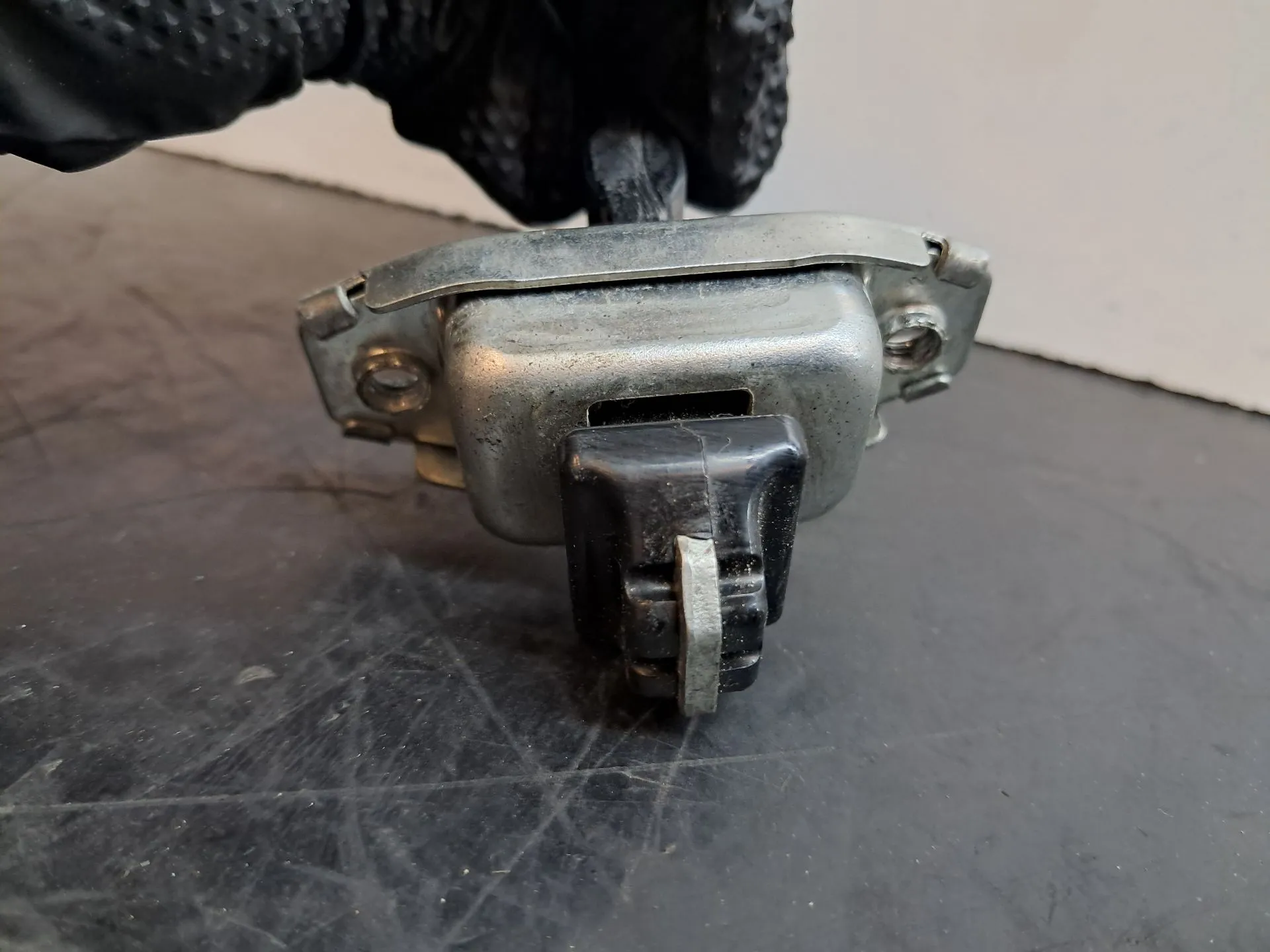 Left rear Door limiter NISSAN Micra V (K14) Imagem-2