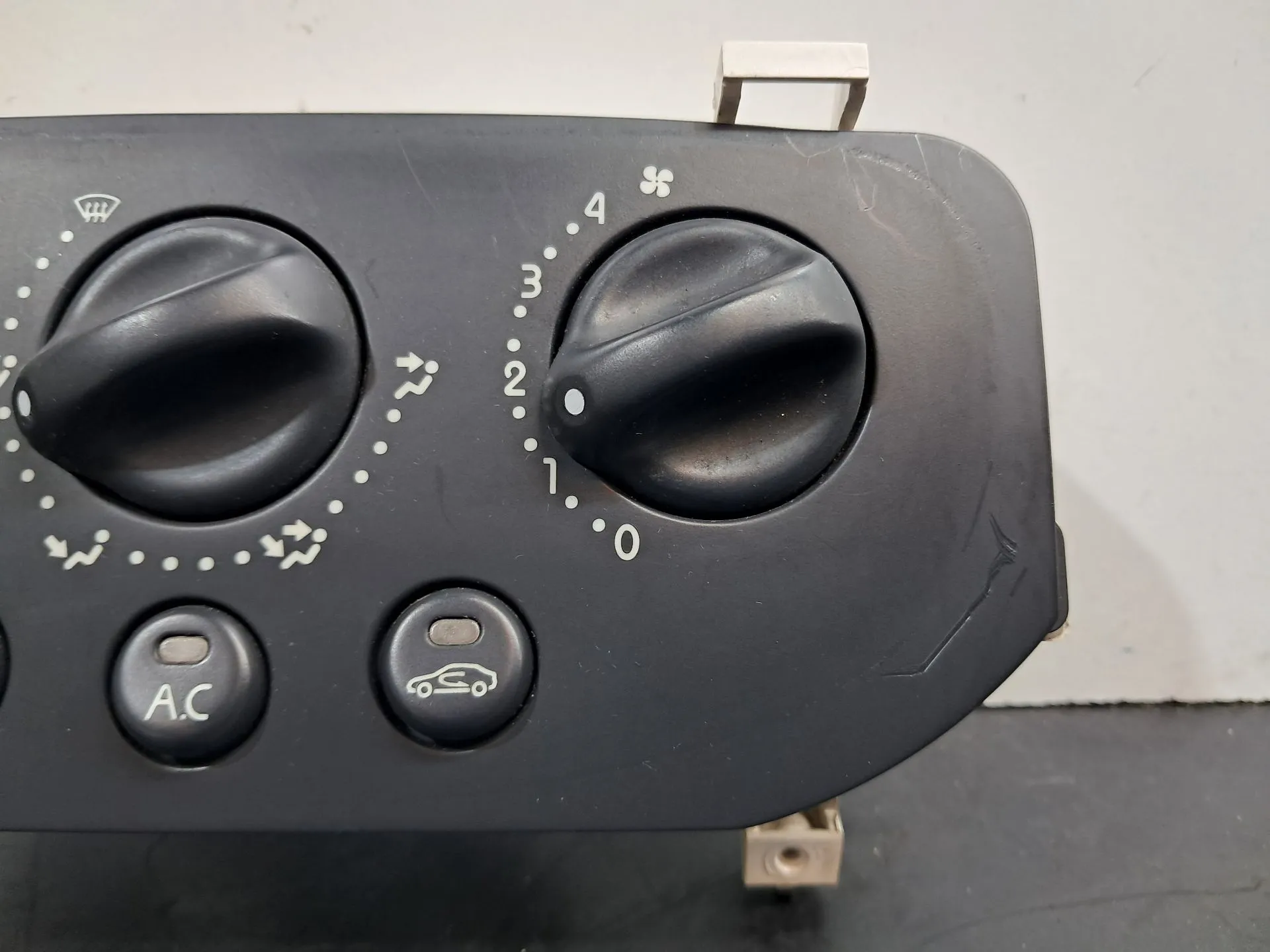 Climate control RENAULT Clio II (BB0/1/2_, CB0/1/2_) Imagem-1