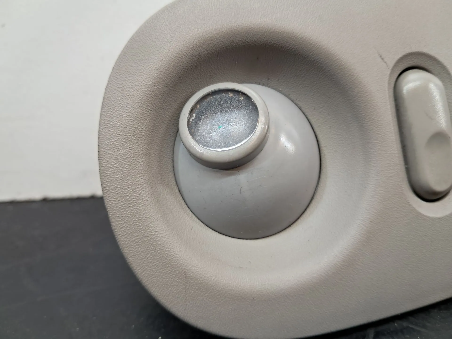 Plafonnier central RENAULT Clio II (BB0/1/2_, CB0/1/2_) Imagem-1