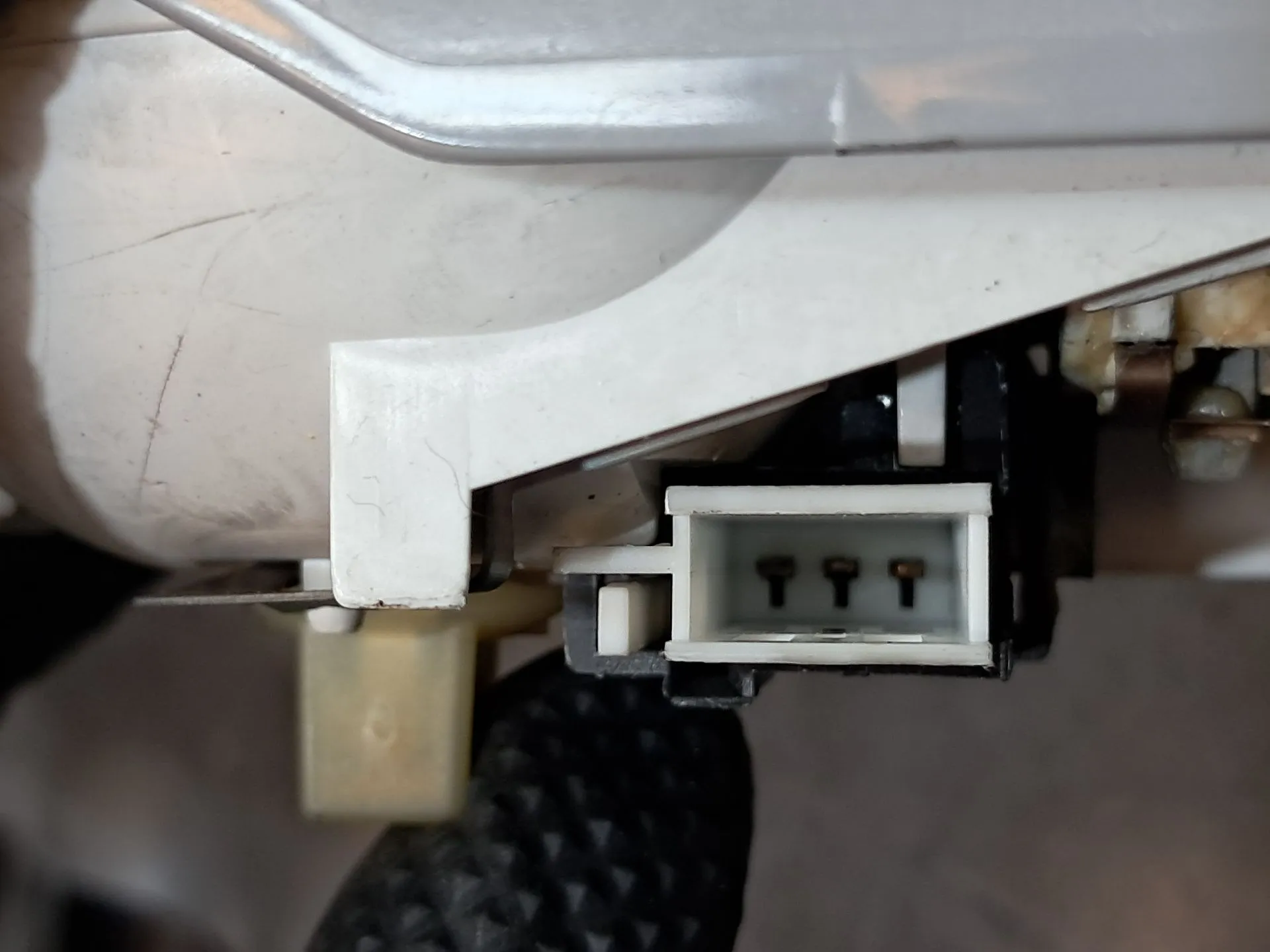 Plafonnier central RENAULT Clio II (BB0/1/2_, CB0/1/2_) Imagem-3