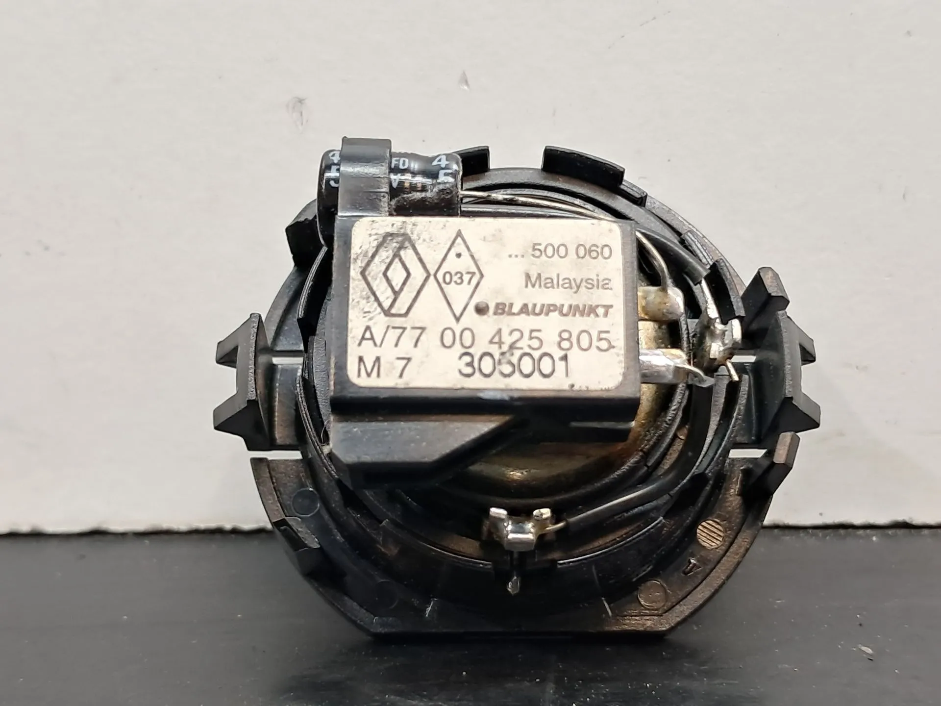 Colonne de son RENAULT Clio II (BB0/1/2_, CB0/1/2_) Imagem-1