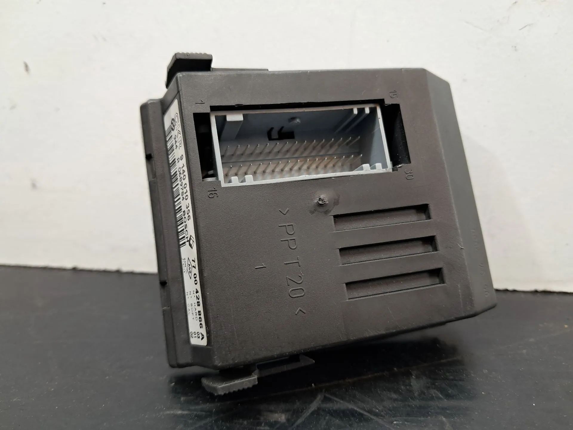 Module générique RENAULT Clio II (BB0/1/2_, CB0/1/2_)