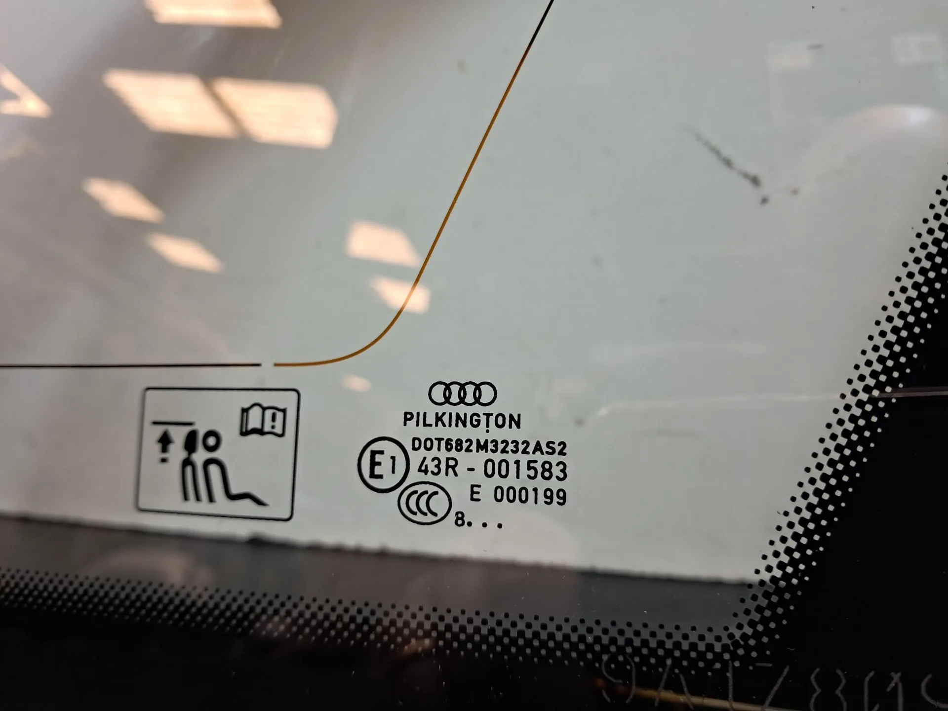 Vidro do painel trás direito AUDI A4 Avant (8K5, B8) Imagem-1