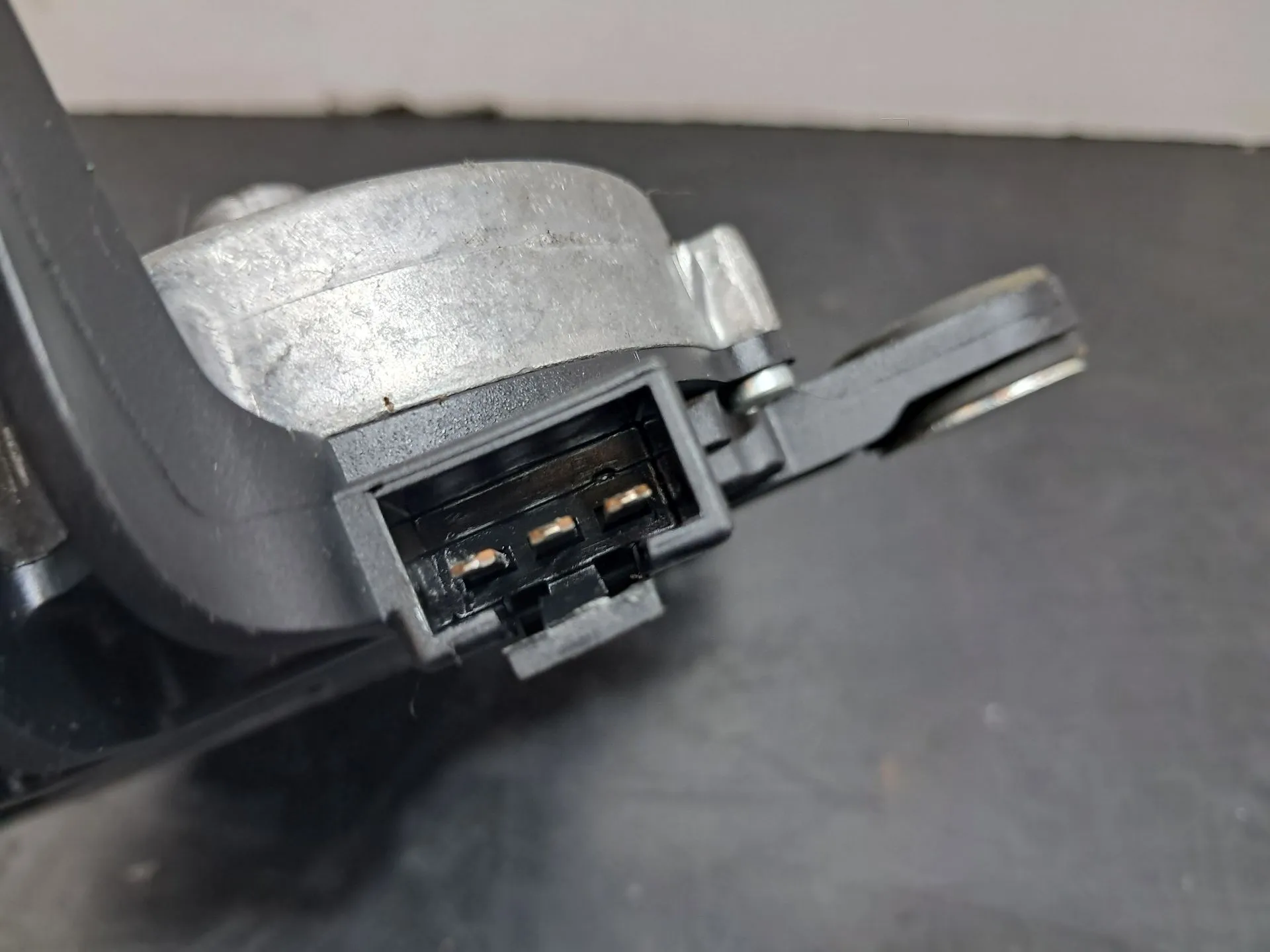 Motor limpa vidros trás OPEL Astra H Caravan (L35) Imagem-4