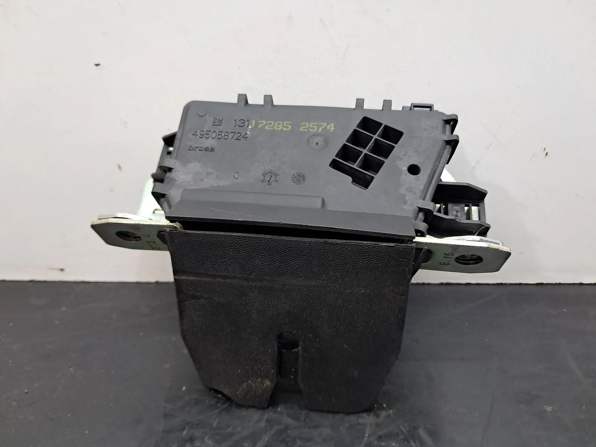 Fechadura / fecho da mala OPEL Astra H Caravan (L35)
