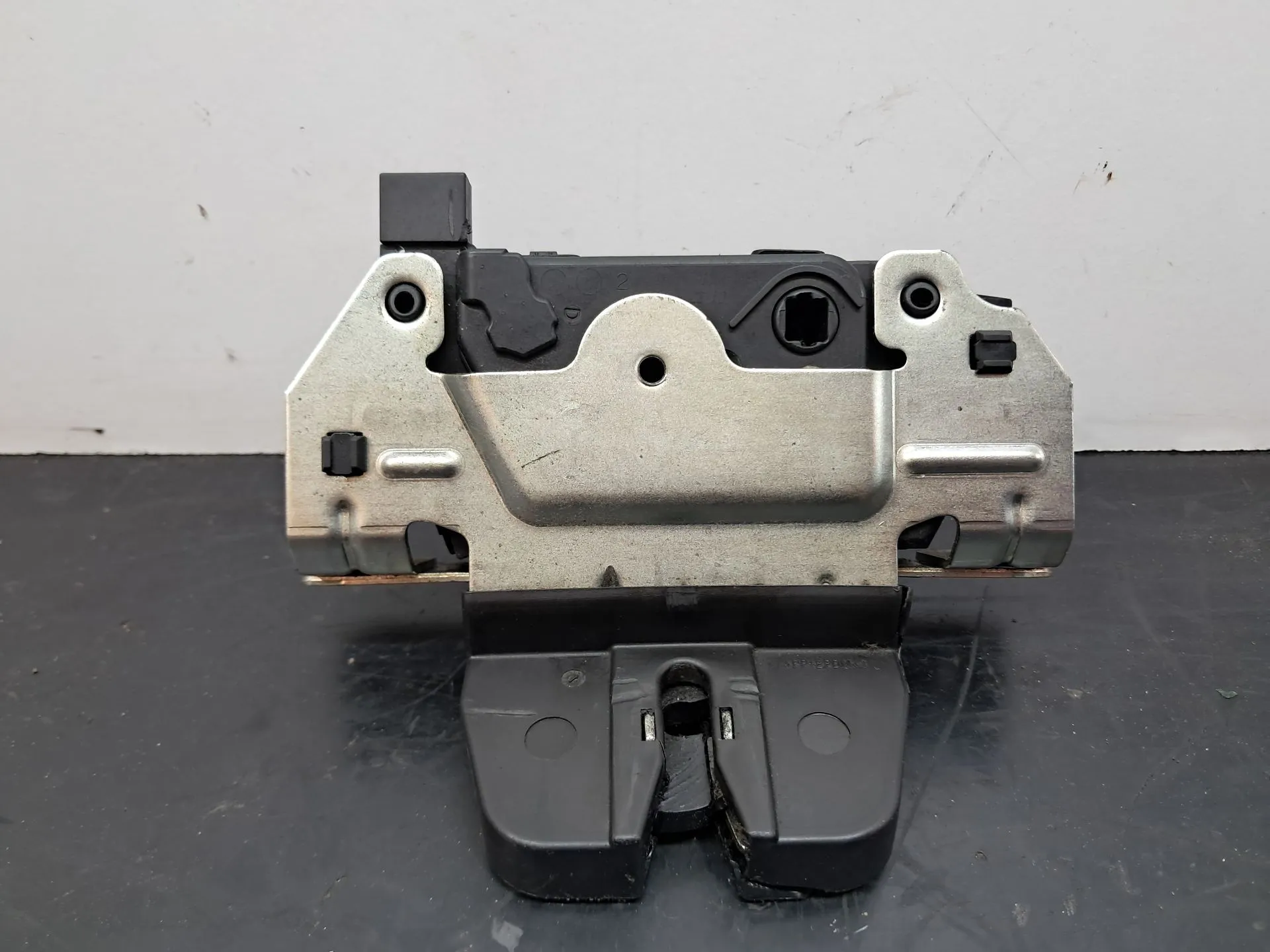 Fechadura / fecho da mala OPEL Astra H Caravan (L35) Imagem-2