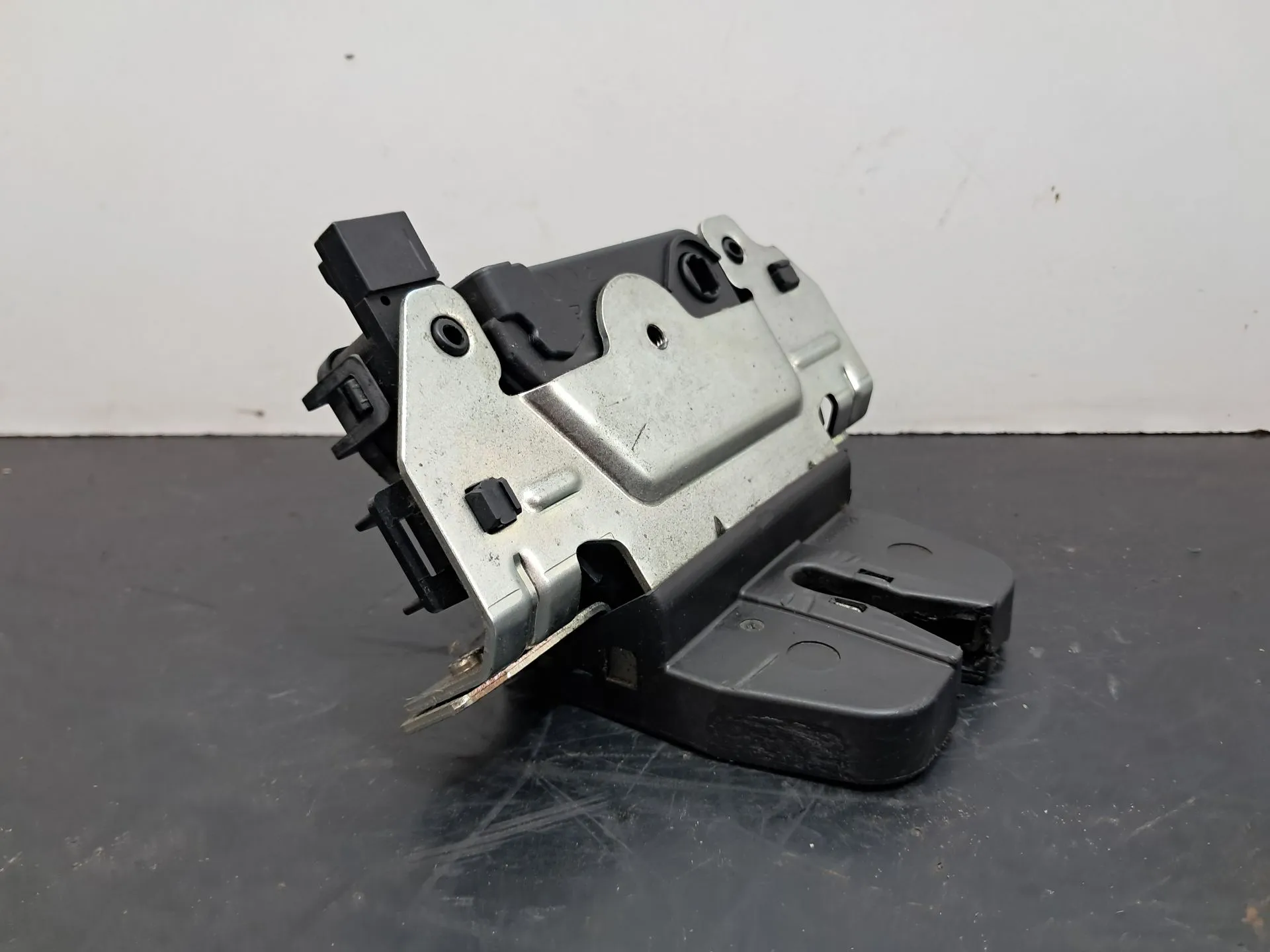 Fechadura / fecho da mala OPEL Astra H Caravan (L35) Imagem-3