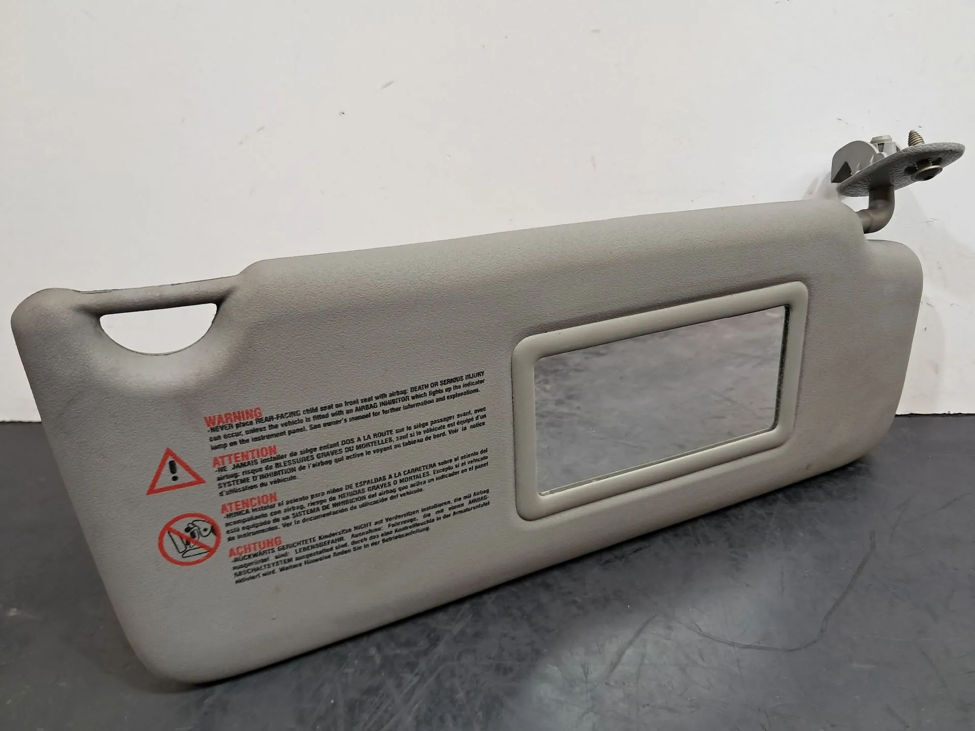 Right Sun Visor RENAULT Clio II (BB0/1/2_, CB0/1/2_)
