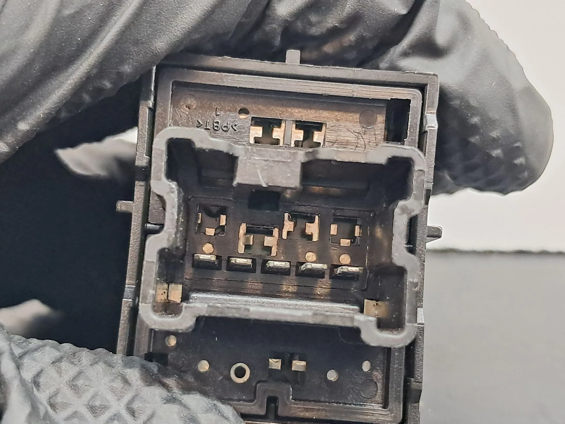 Comando / botão / interruptor vidros frente esquerdo DACIA Spring Imagem-3