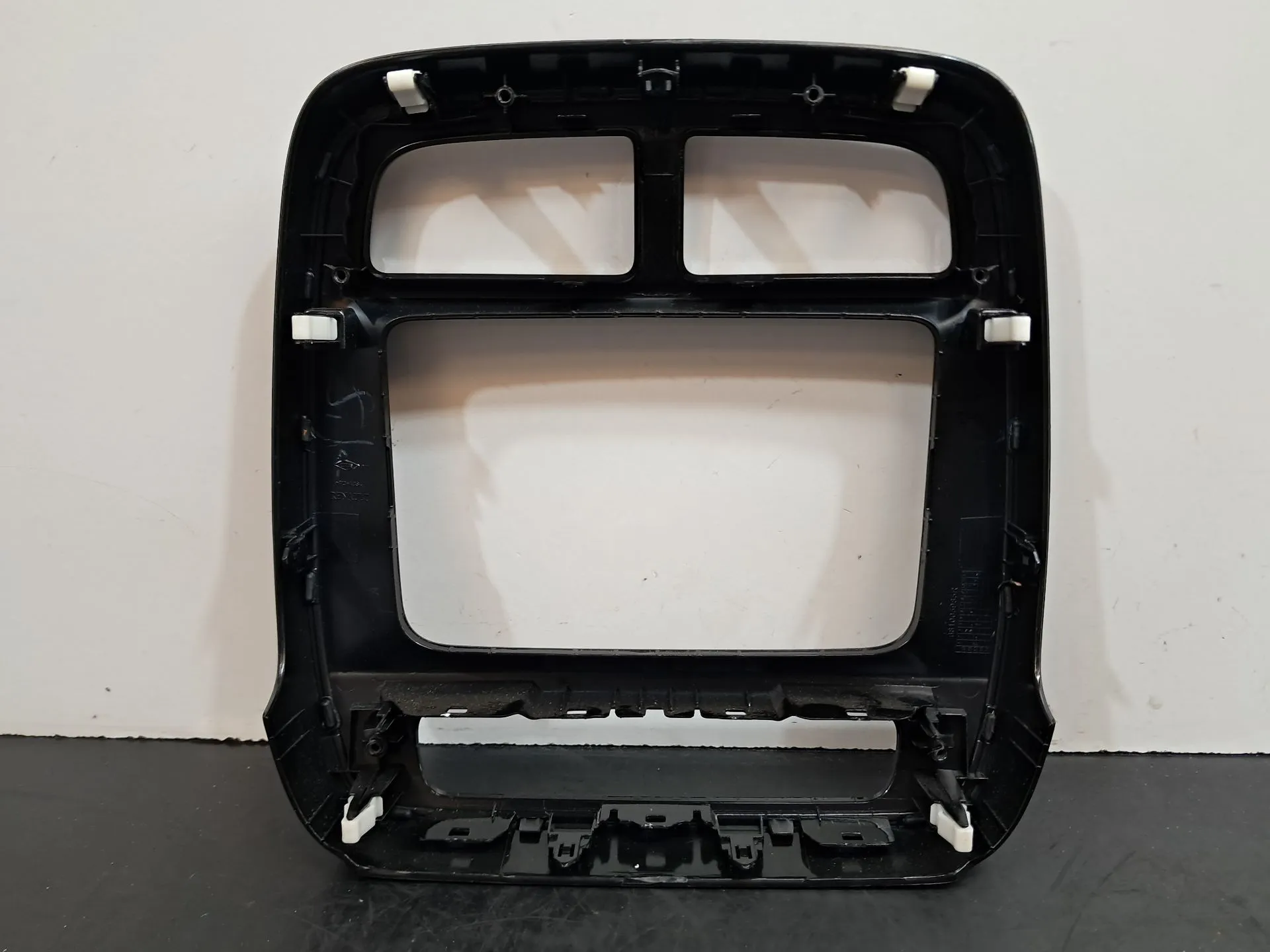 Moldura da consola central / rádio / aro DACIA Spring Imagem-2