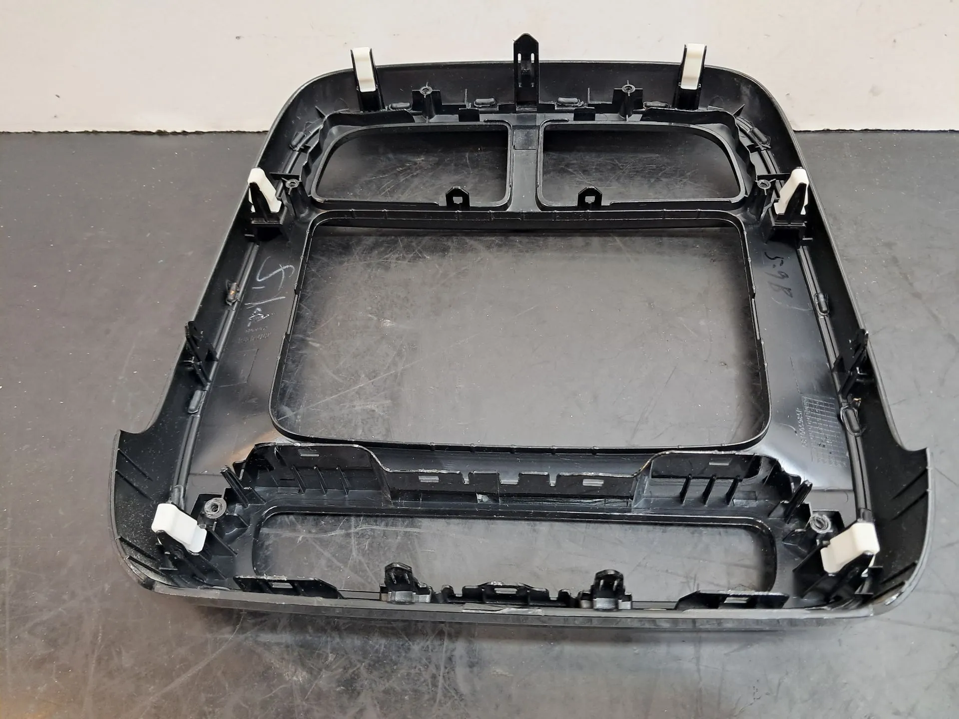 Moldura da consola central / rádio / aro DACIA Spring Imagem-4