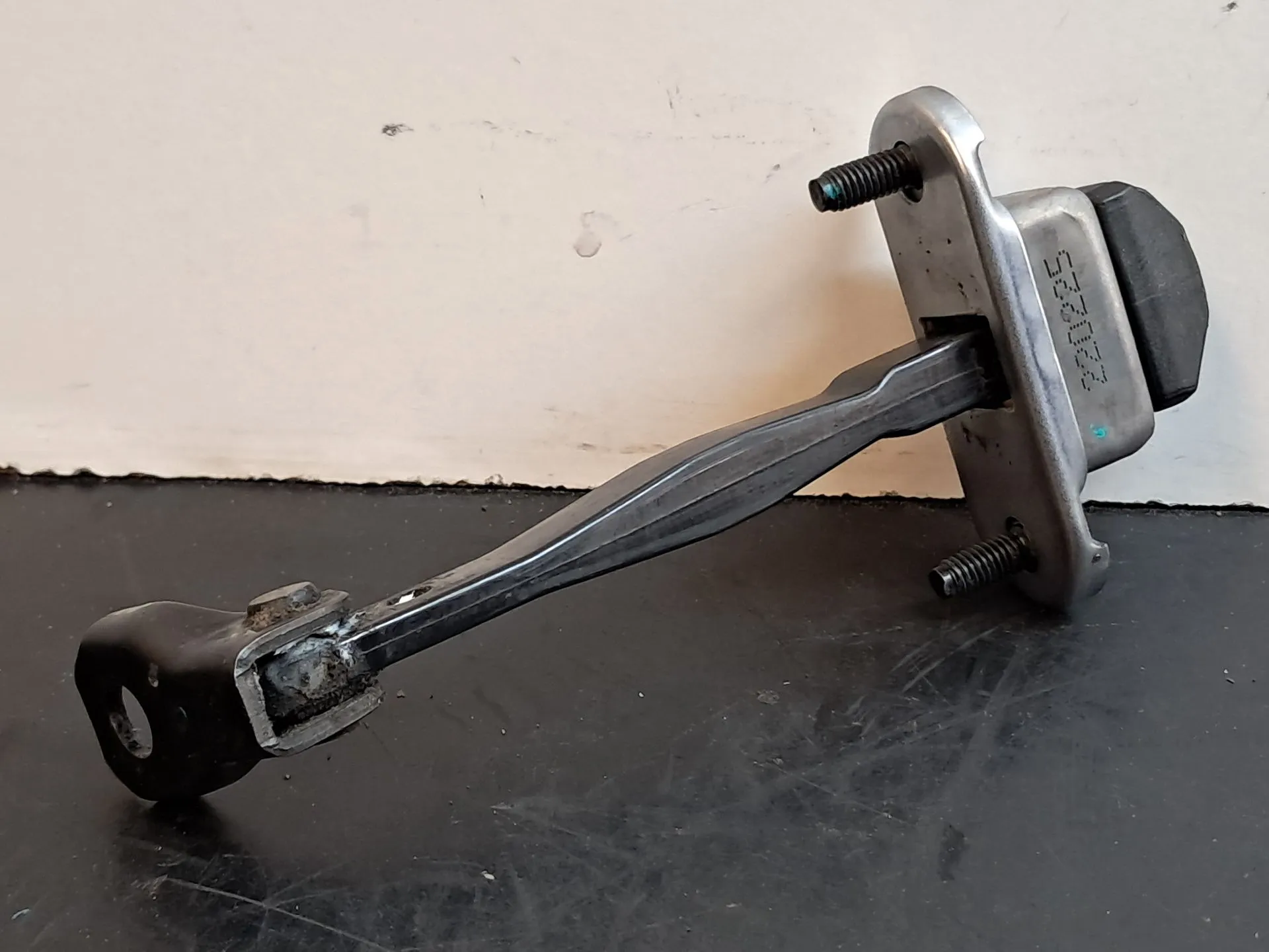 Limiteur de porte Arrière Droite DACIA Spring Imagem-1