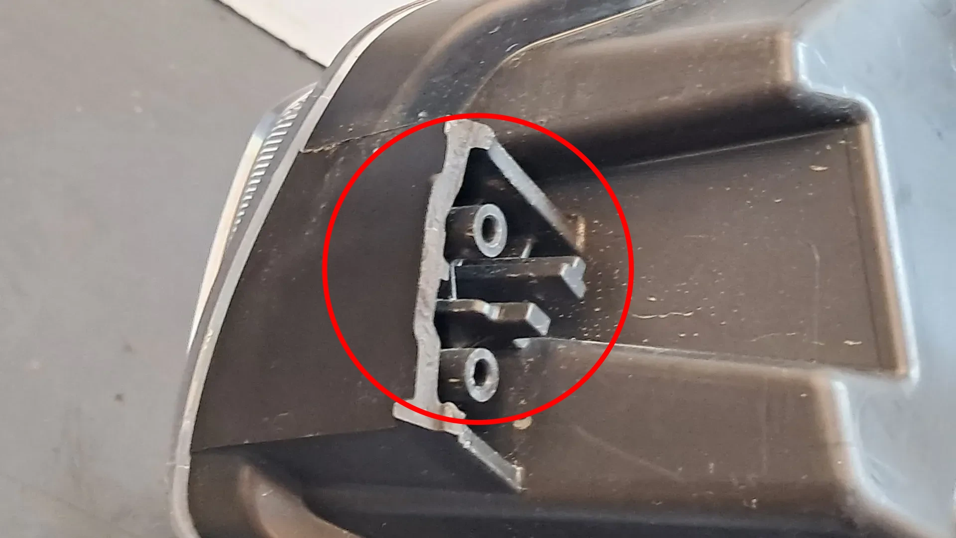 Luz diurna derecha DACIA Spring Imagem-7