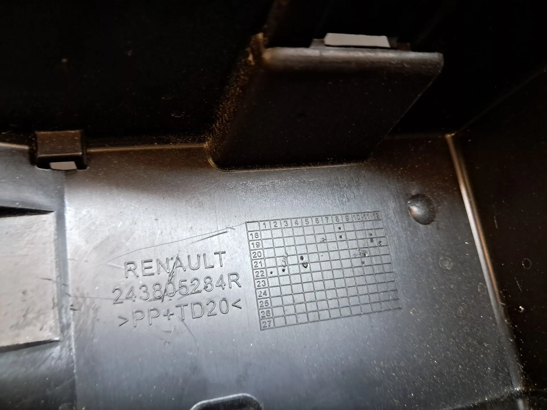 Fuse box / SAM / BSI DACIA Spring Imagem-3