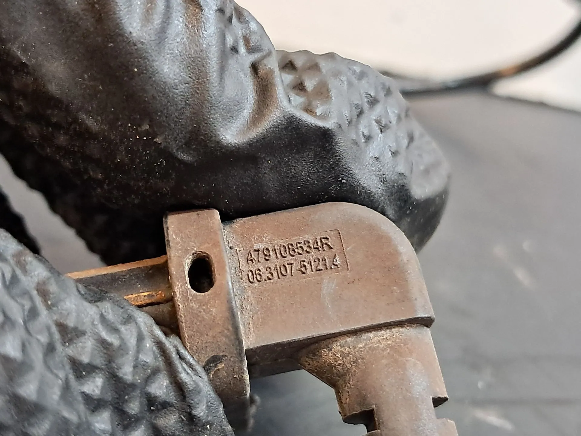 Sensor ABS Delantero Izquierdo DACIA Spring Imagem-3