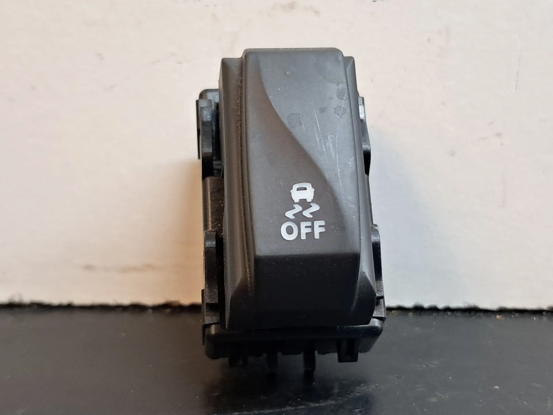 Traction control switch DACIA Spring Imagem-1