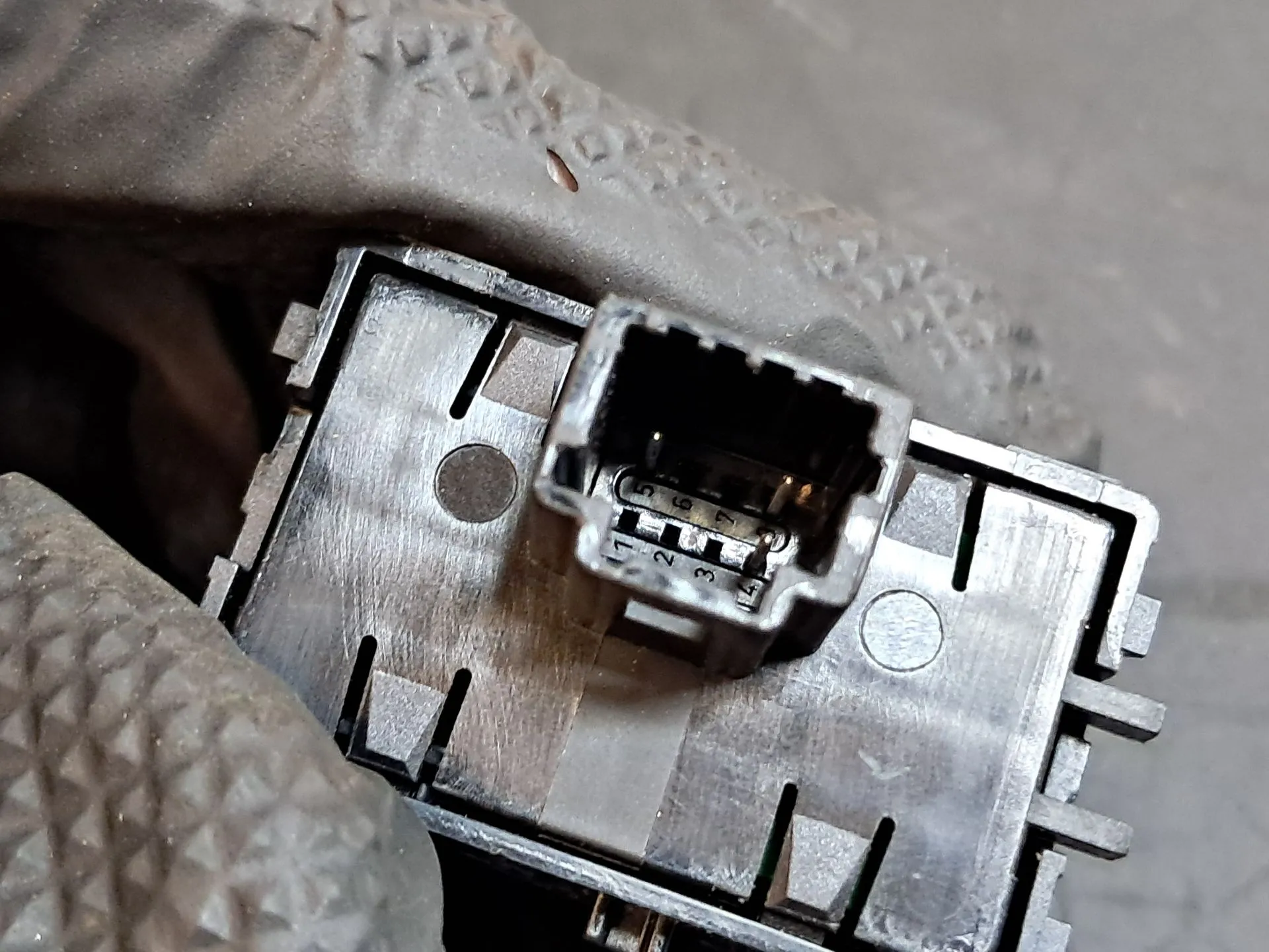 Traction control switch DACIA Spring Imagem-4