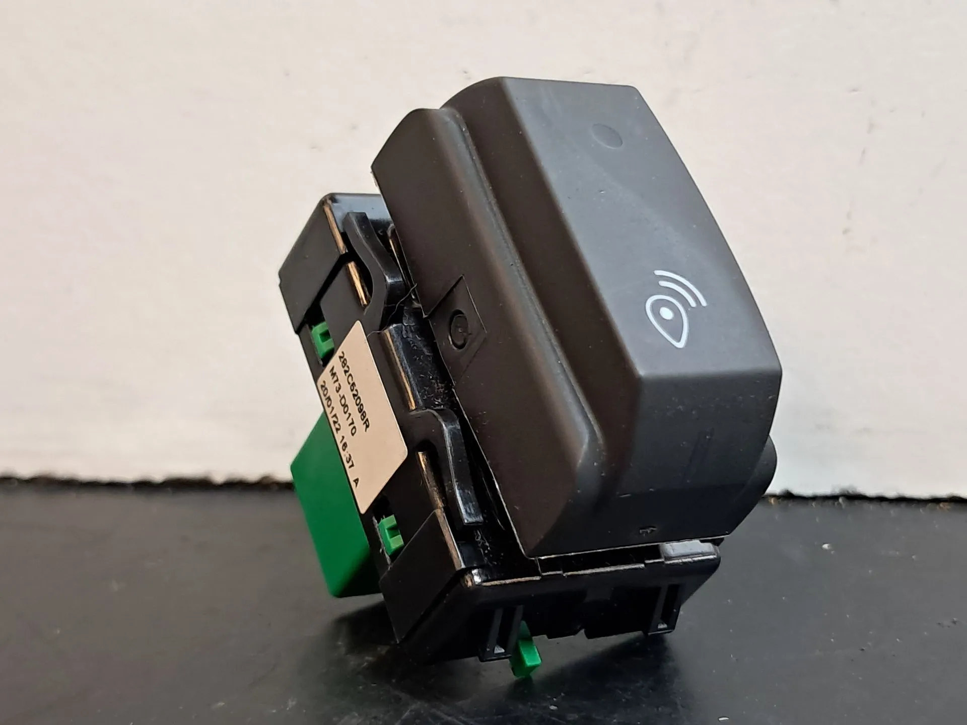 Botão / interruptor sensor de estacionamento DACIA Spring