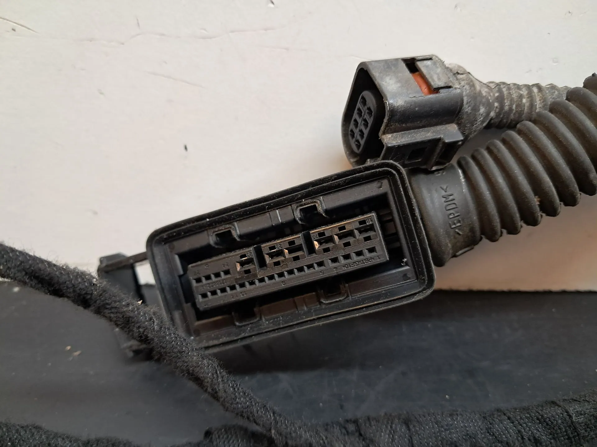 Interior electrical installation / interior wiring AUDI Q5 (8R) Imagem-1