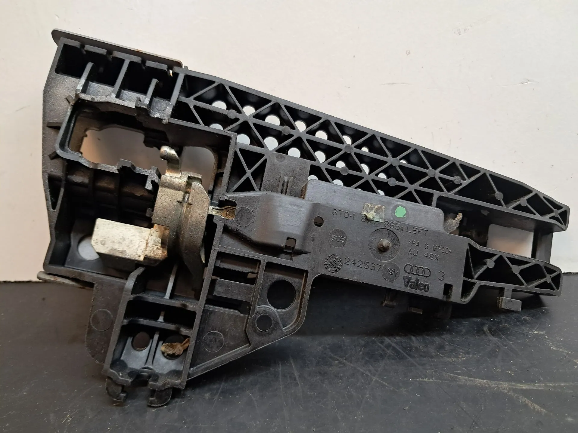 Supporto maniglia porta anteriore sinistra AUDI Q5 (8R) Imagem-1