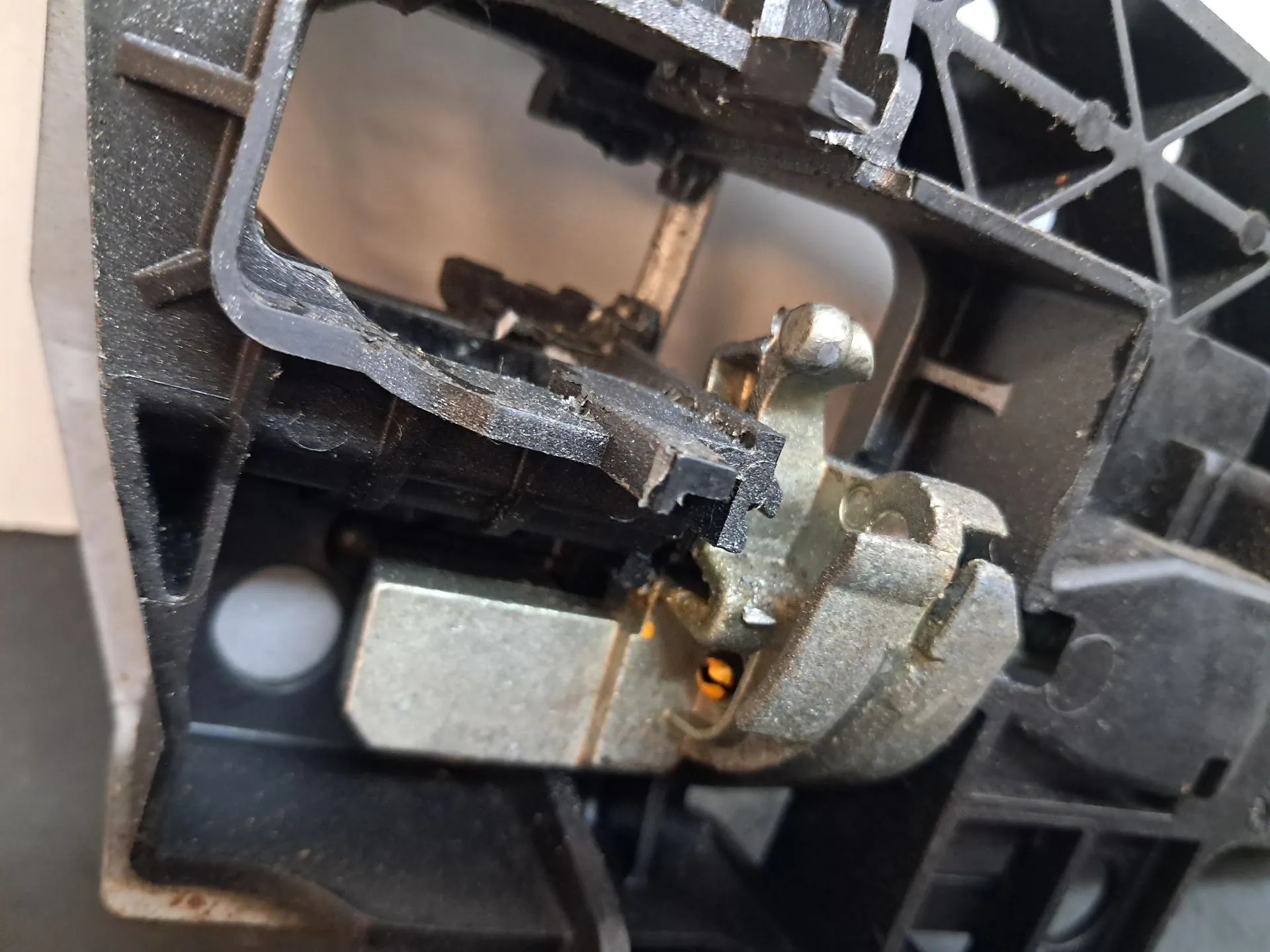 Supporto maniglia porta anteriore sinistra AUDI Q5 (8R) Imagem-2