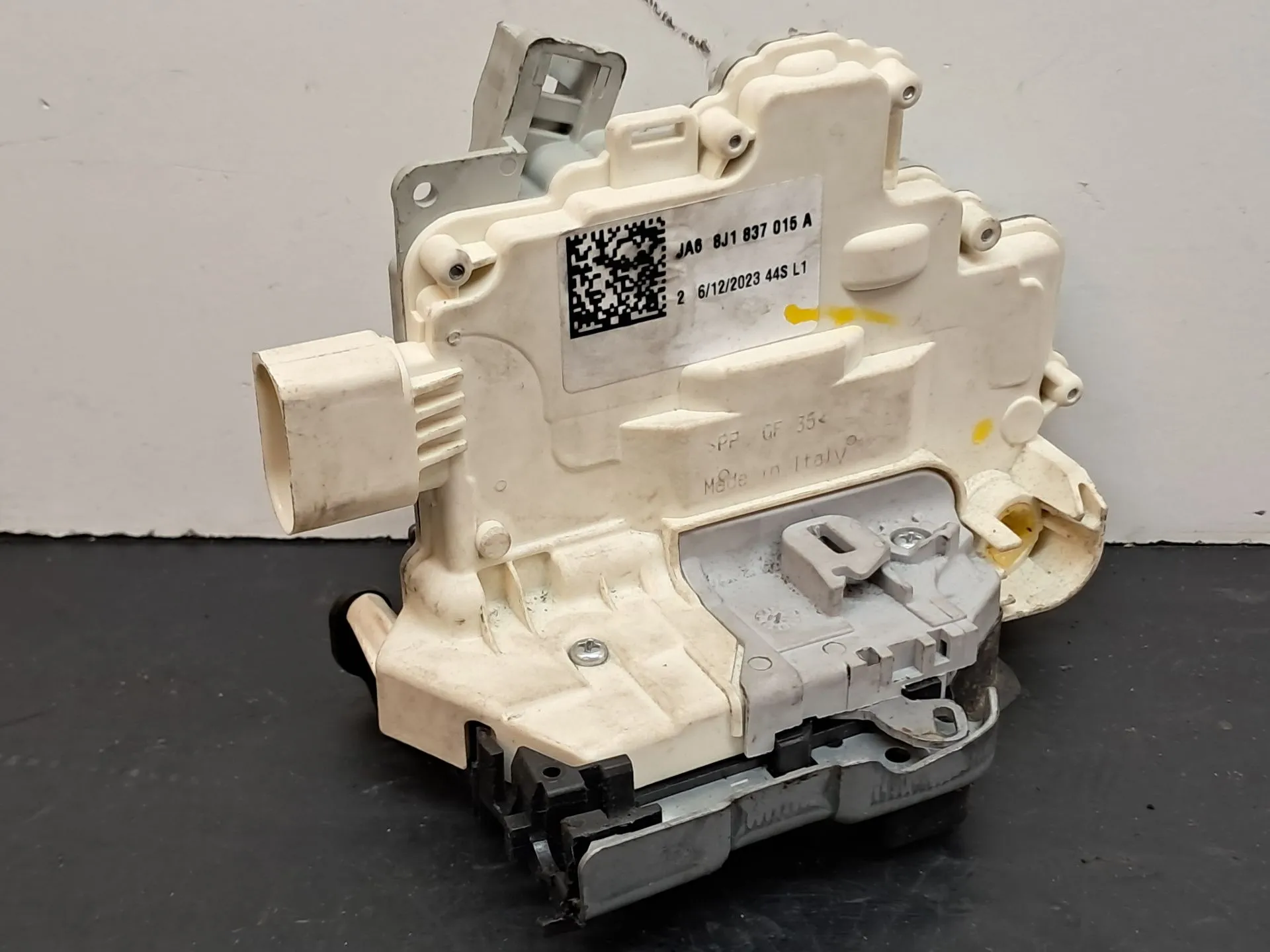 Fechadura / fecho porta frente esquerdo AUDI Q5 (8R)