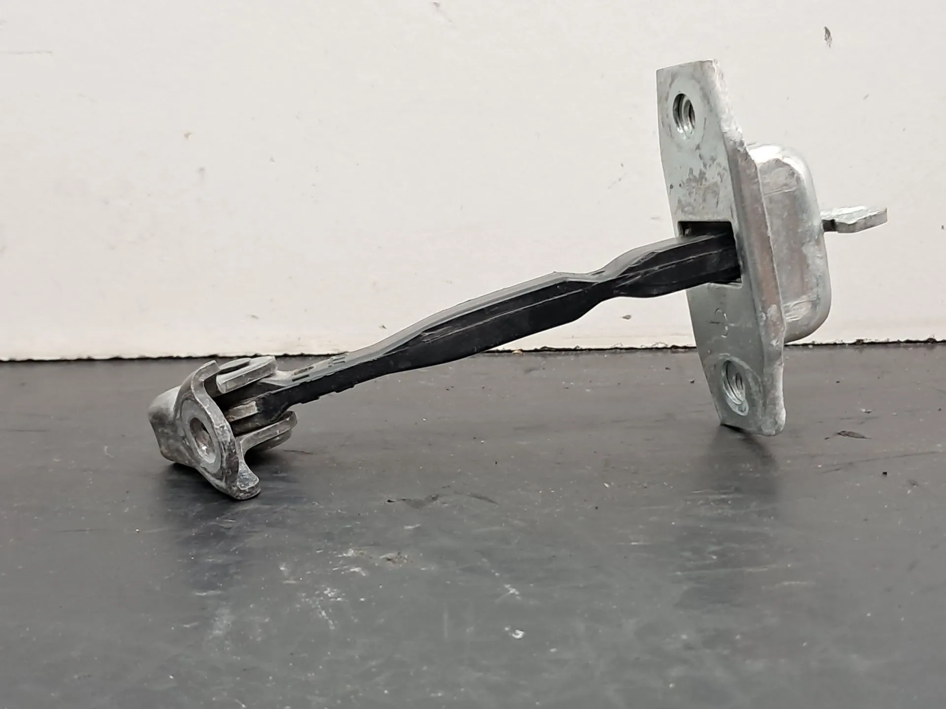 Limitador de puerta  delantero izquierdo TOYOTA Hilux VII Pick Up (_N1_, _N2_, _N3_)