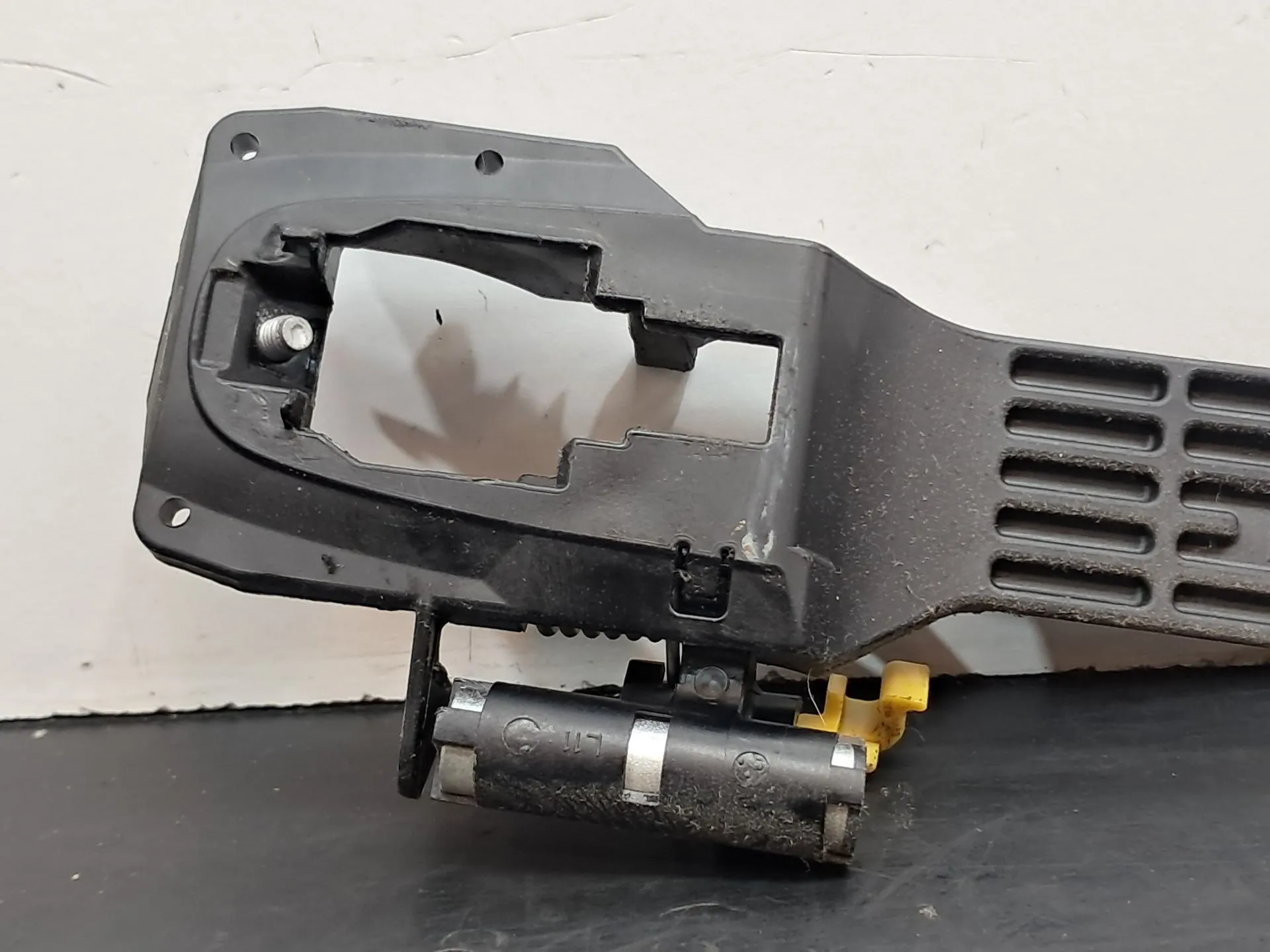 Soporte Manija puerta Delantera Izquierda TOYOTA Hilux VII Pick Up (_N1_, _N2_, _N3_) Imagem-2