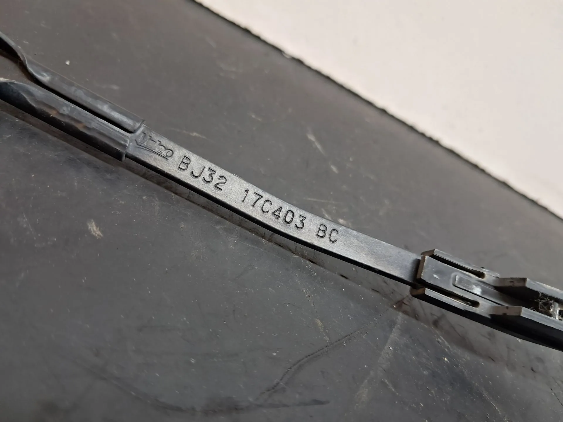 Rear wiper arm LAND ROVER Range Rover Evoque (L538) Imagem-3