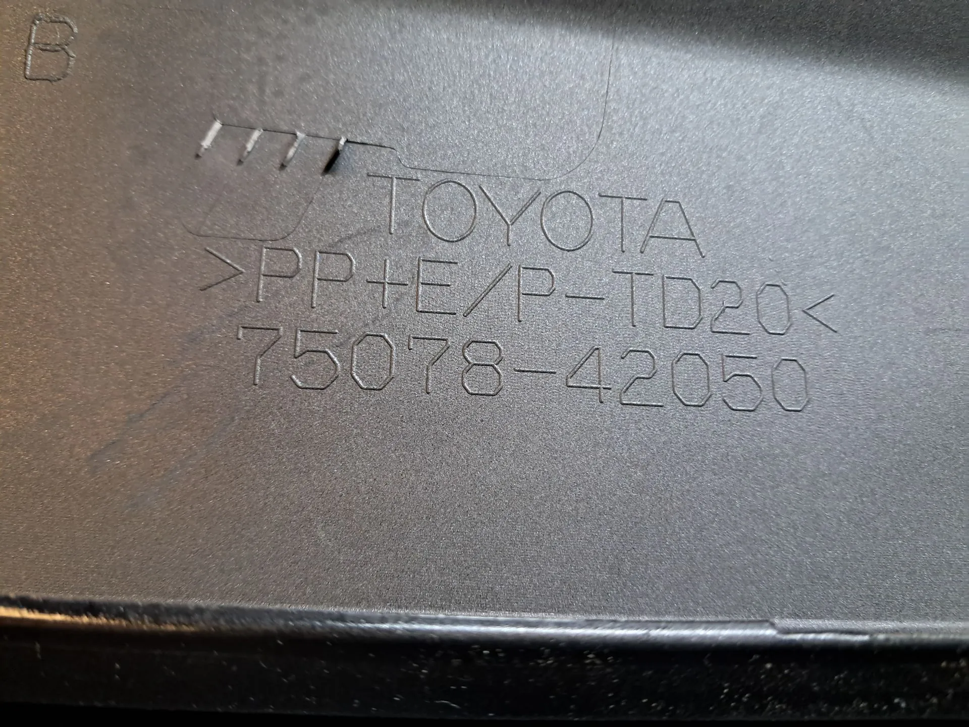 Friso Porta TOYOTA RAV4 V (_A5_, _H5_) Imagem-10
