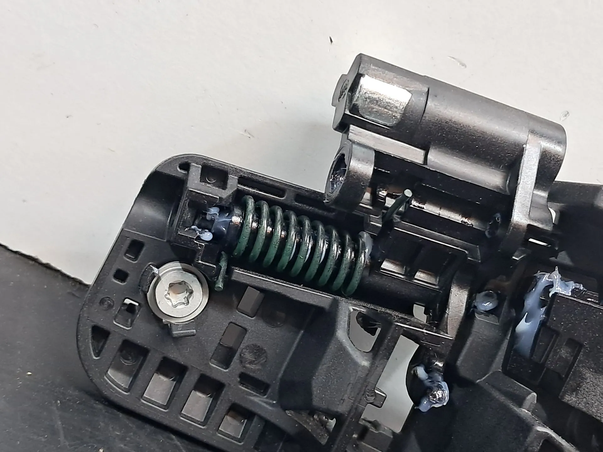 Soporte Manija puerta Trasera Izquierda TOYOTA RAV4 V (_A5_, _H5_) Imagem-2