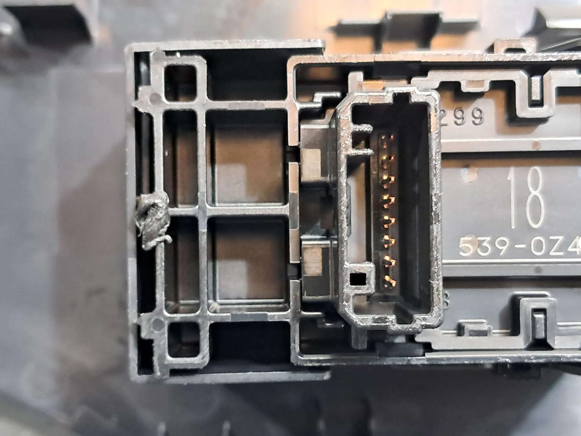 Mando / interruptor elevalunas trasero izquierdo TOYOTA RAV4 V (_A5_, _H5_) Imagem-5