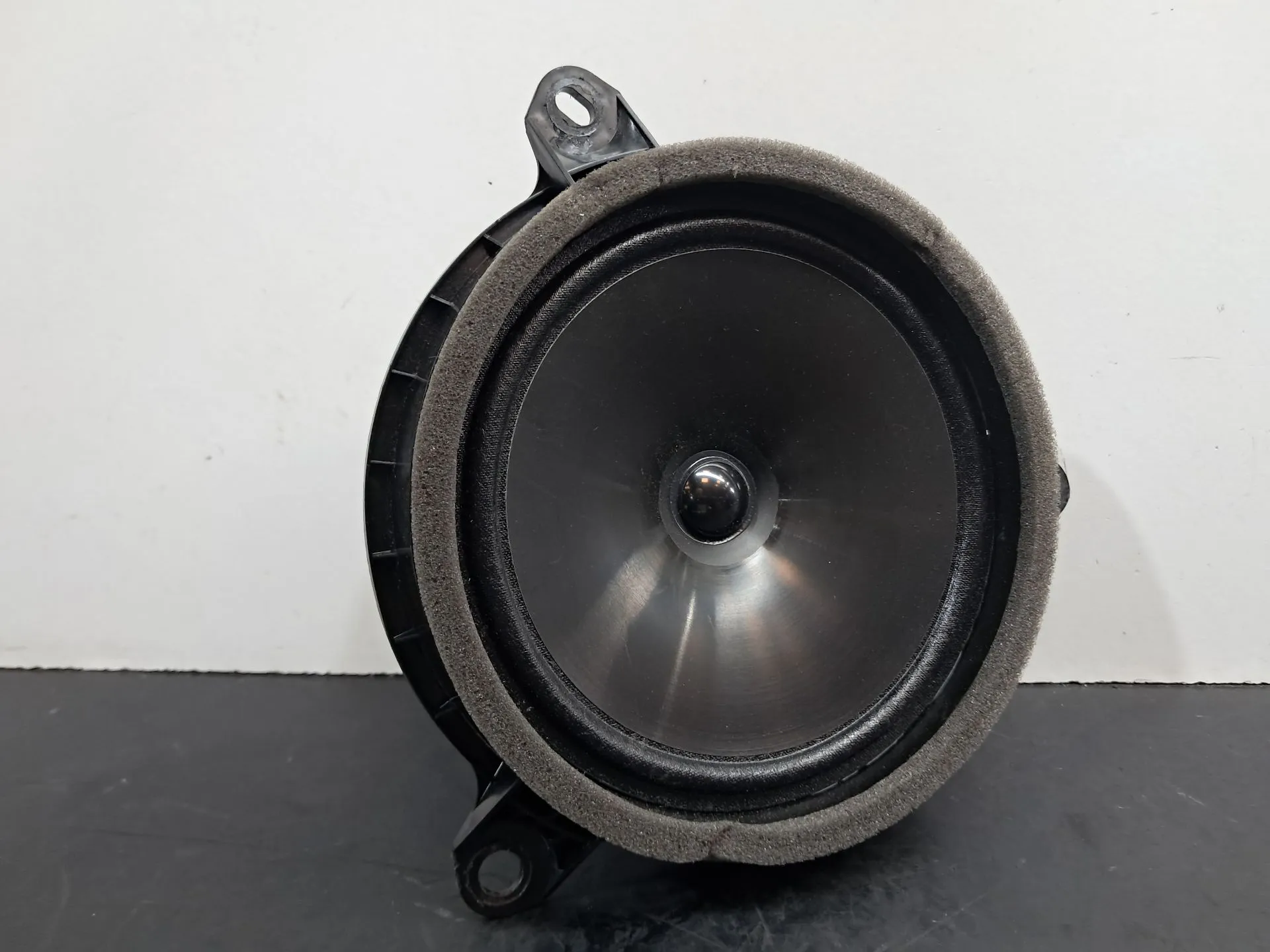 Columna de sonido TOYOTA RAV4 V (_A5_, _H5_)