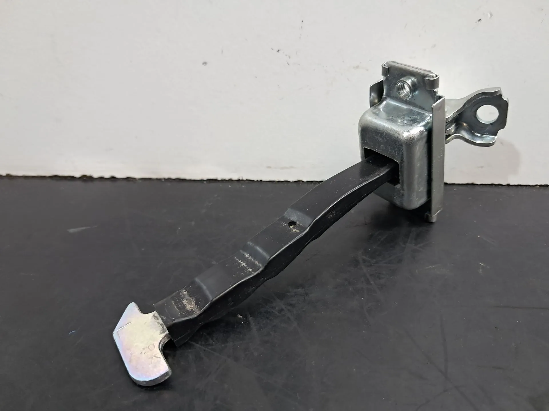 Limitador de puerta trasero izquierdo TOYOTA RAV4 V (_A5_, _H5_) Imagem-2