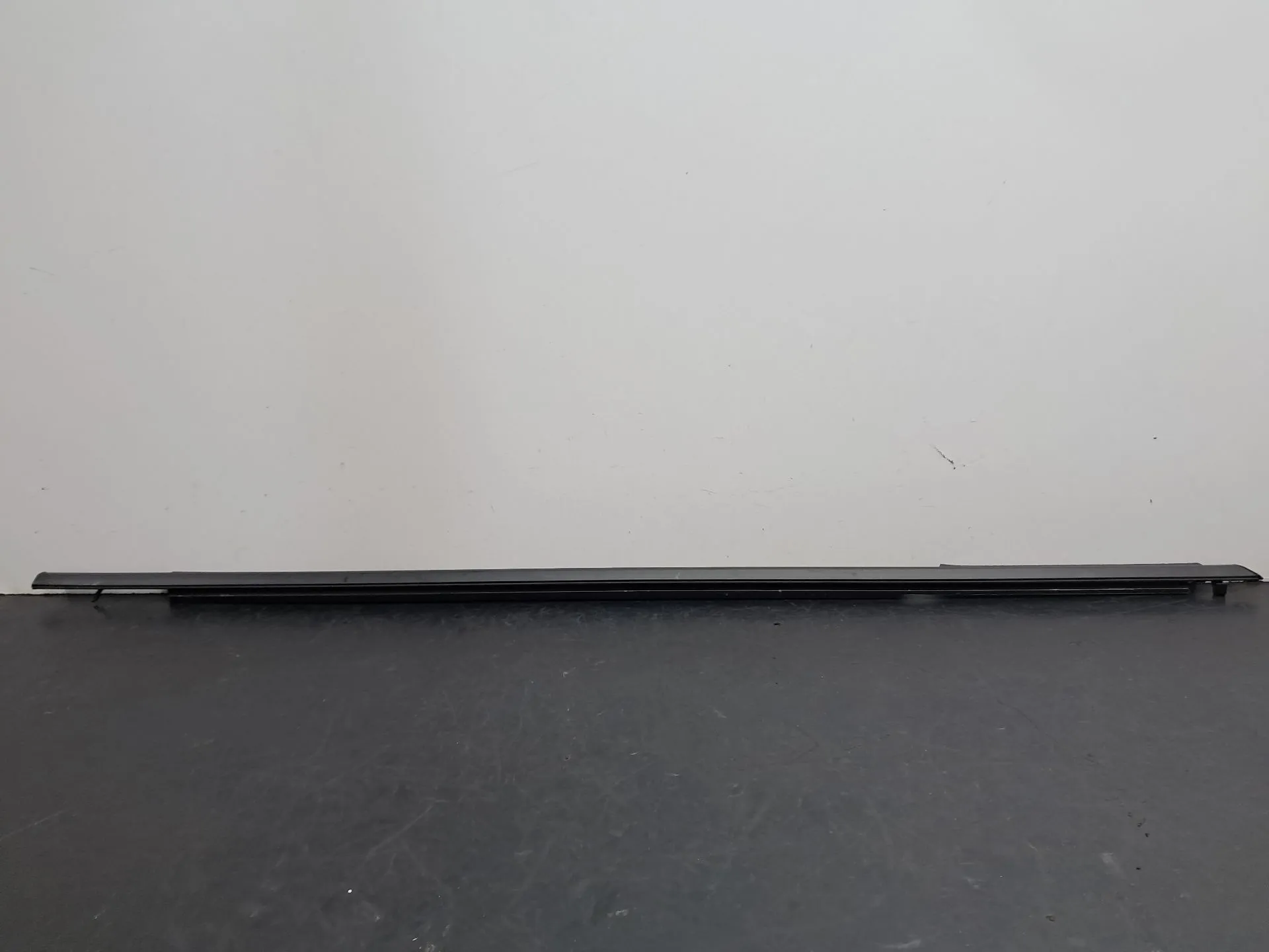 Right front window scraper SUZUKI SX4 S-Cross (JY)