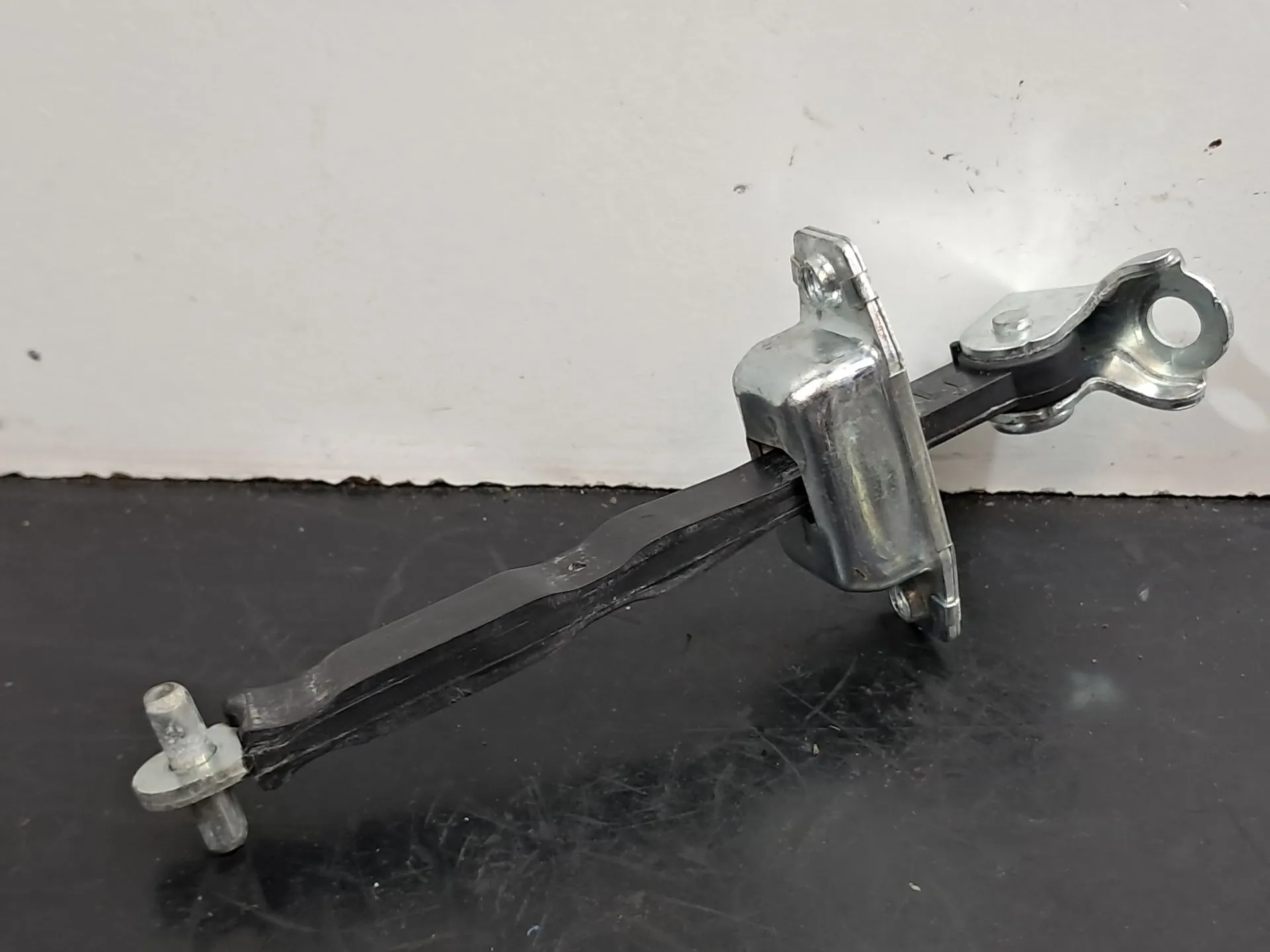 Limitador de puerta delantero derecho SUZUKI SX4 S-Cross (JY) Imagem-2