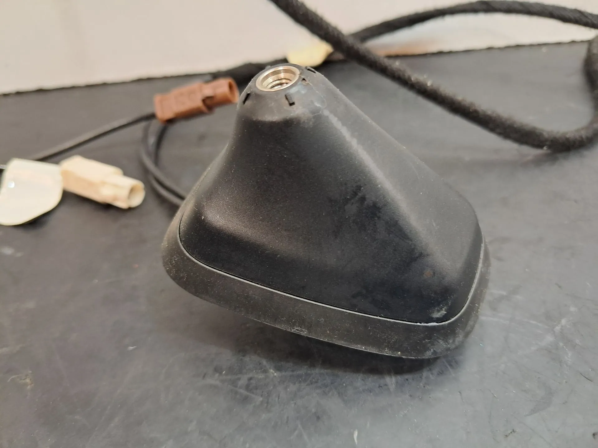Base d'antenne DACIA Spring Imagem-1