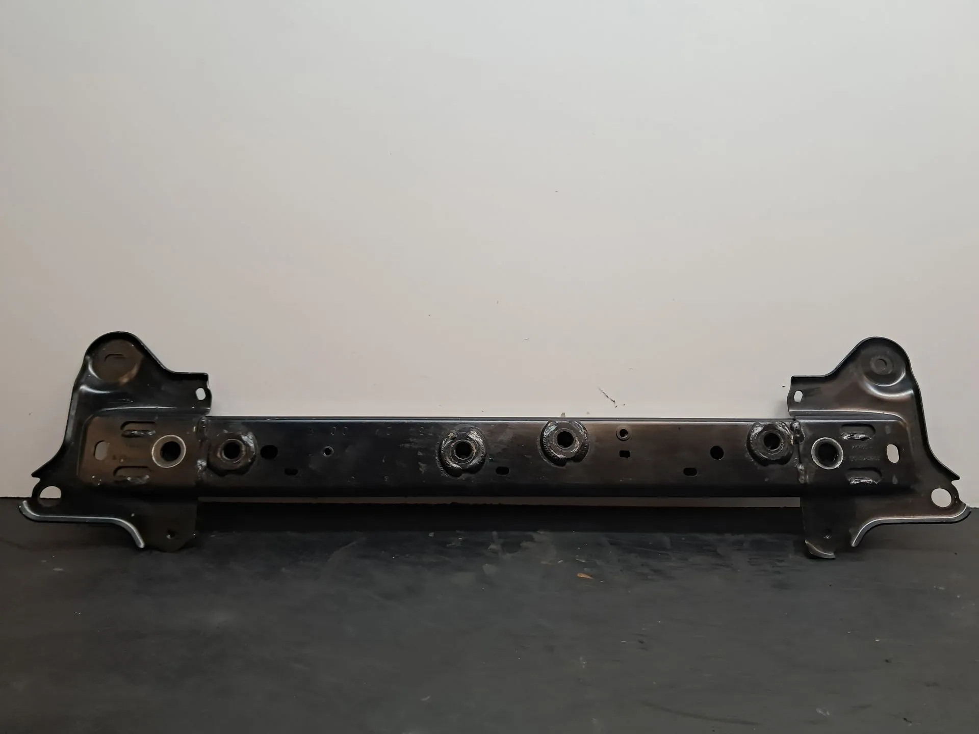 Radiator support slam panel  TESLA Model Y (5YJY) Imagem-1