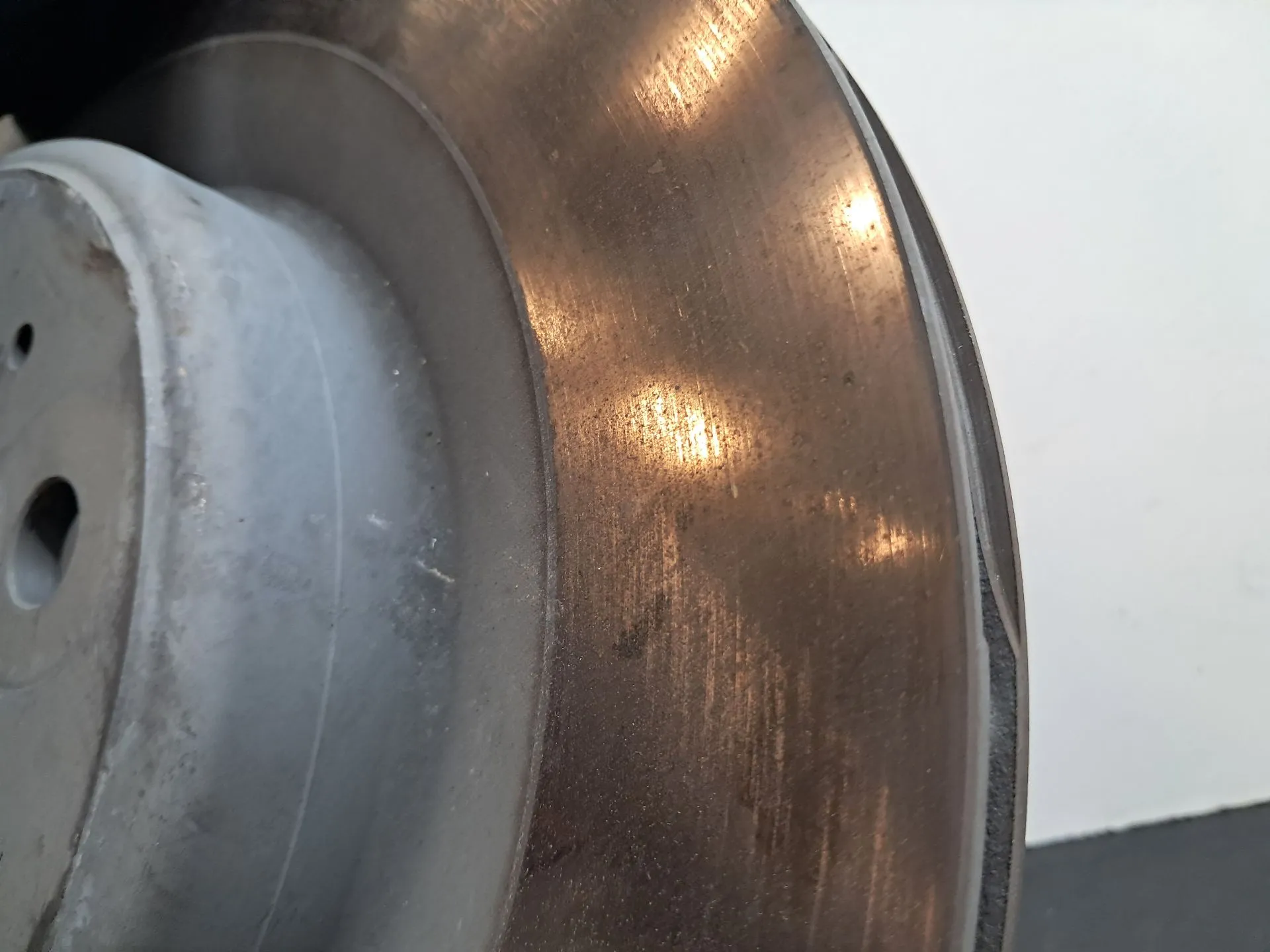 Right rear brake disc TESLA Model Y (5YJY) Imagem-3