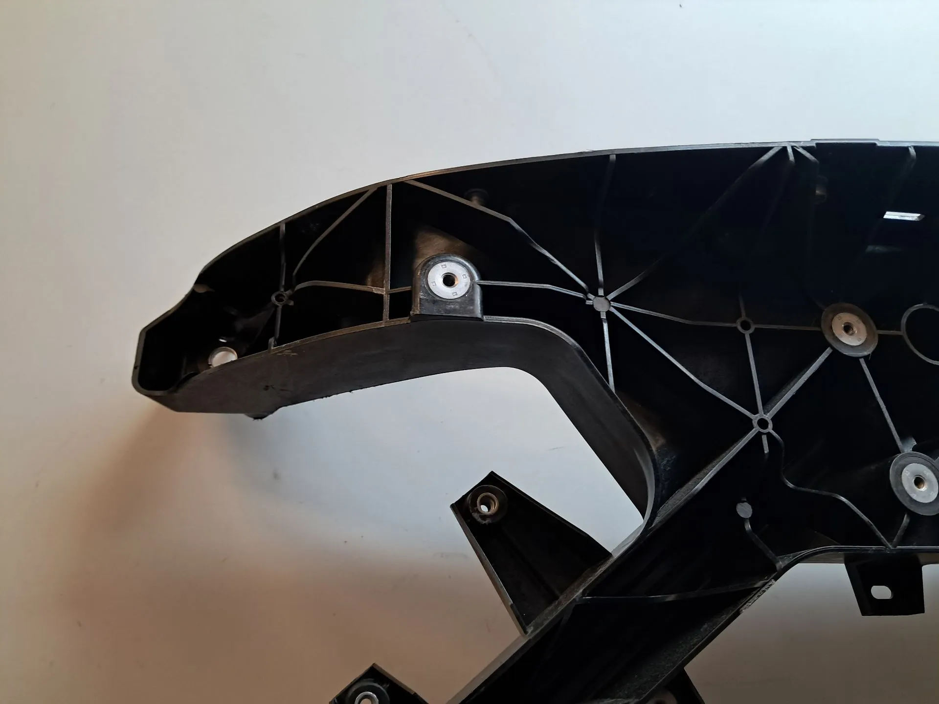 Fiber or sheet front section TESLA Model Y (5YJY) Imagem-9