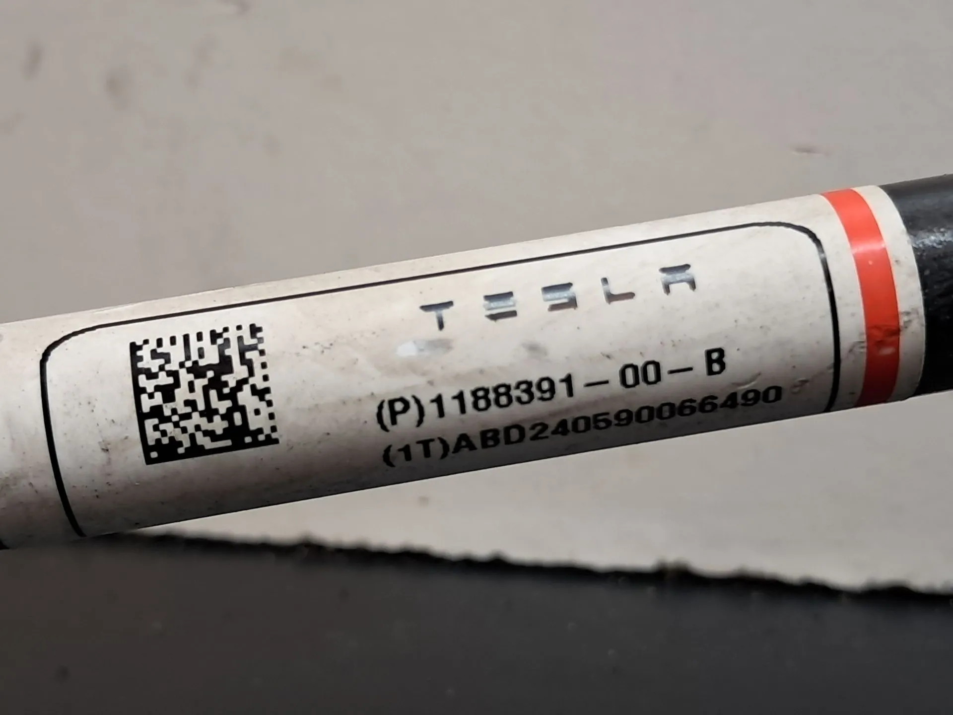 Tirantes / bialetas / pendurais TESLA Model Y (5YJY) Imagem-3
