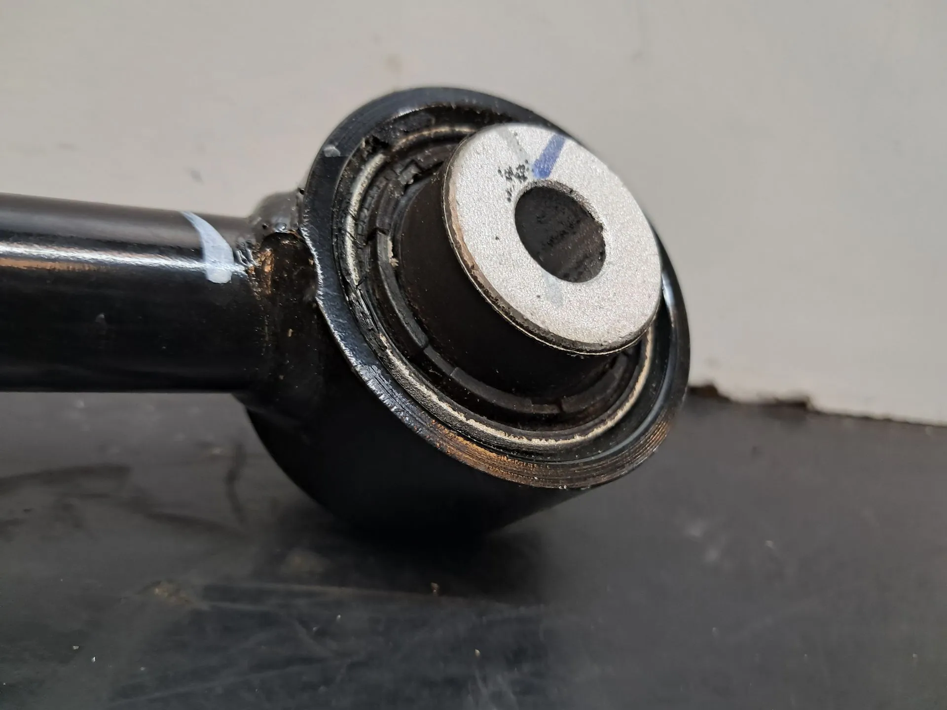 Braço de suspensão trás esquerdo TESLA Model Y (5YJY) Imagem-3
