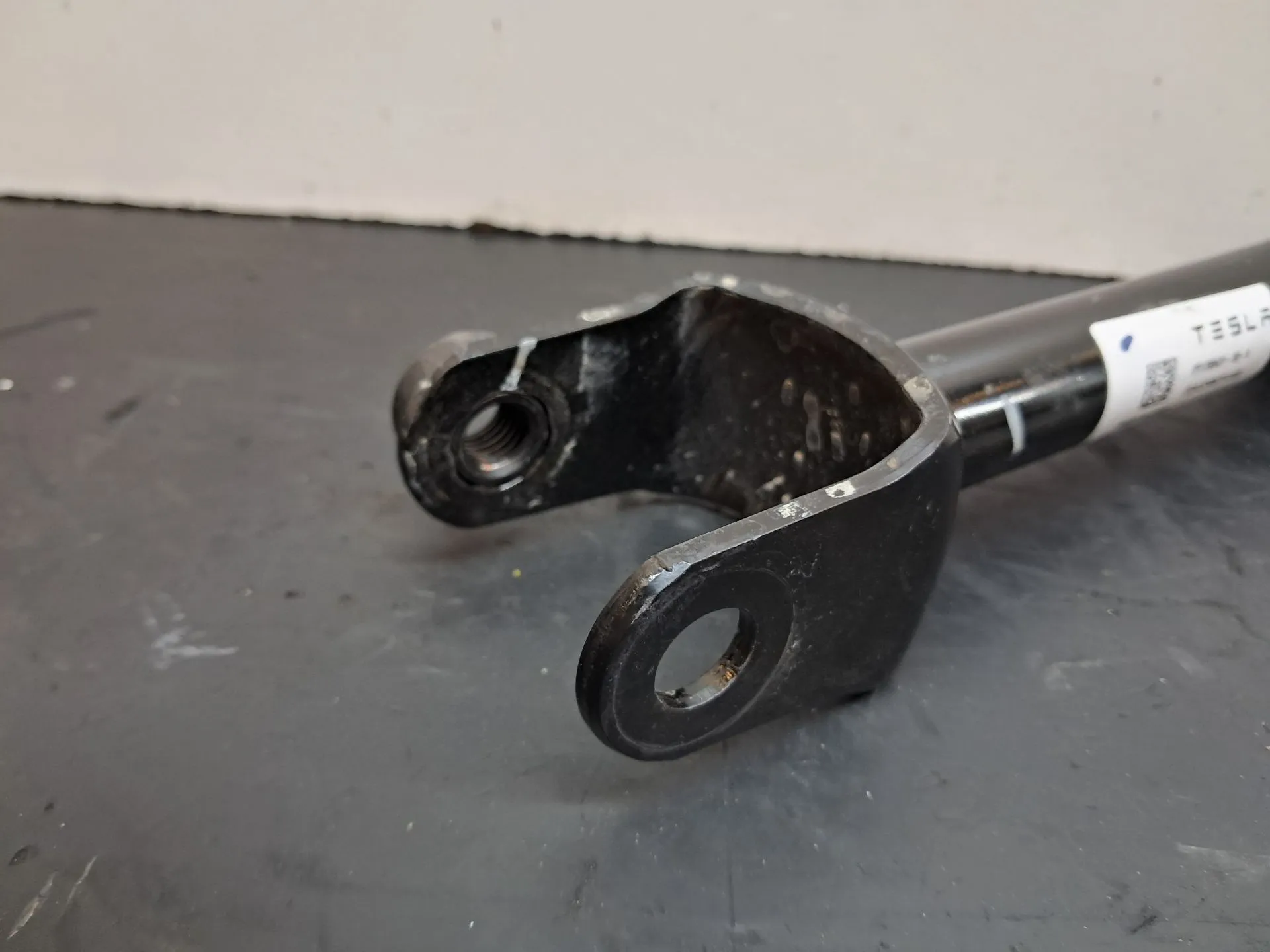 Braço de suspensão trás esquerdo TESLA Model Y (5YJY) Imagem-2