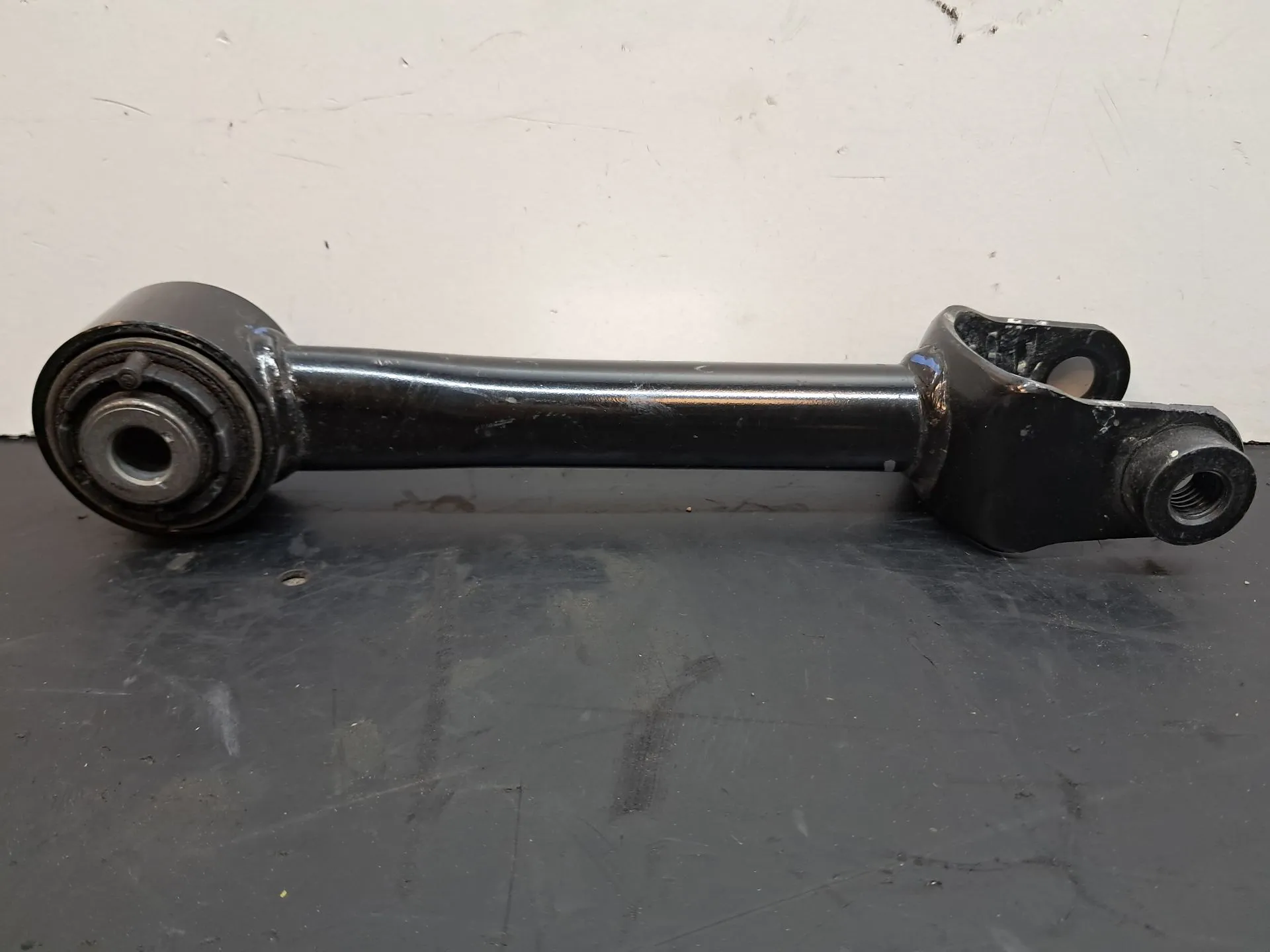 Braço de suspensão trás esquerdo TESLA Model Y (5YJY) Imagem-4