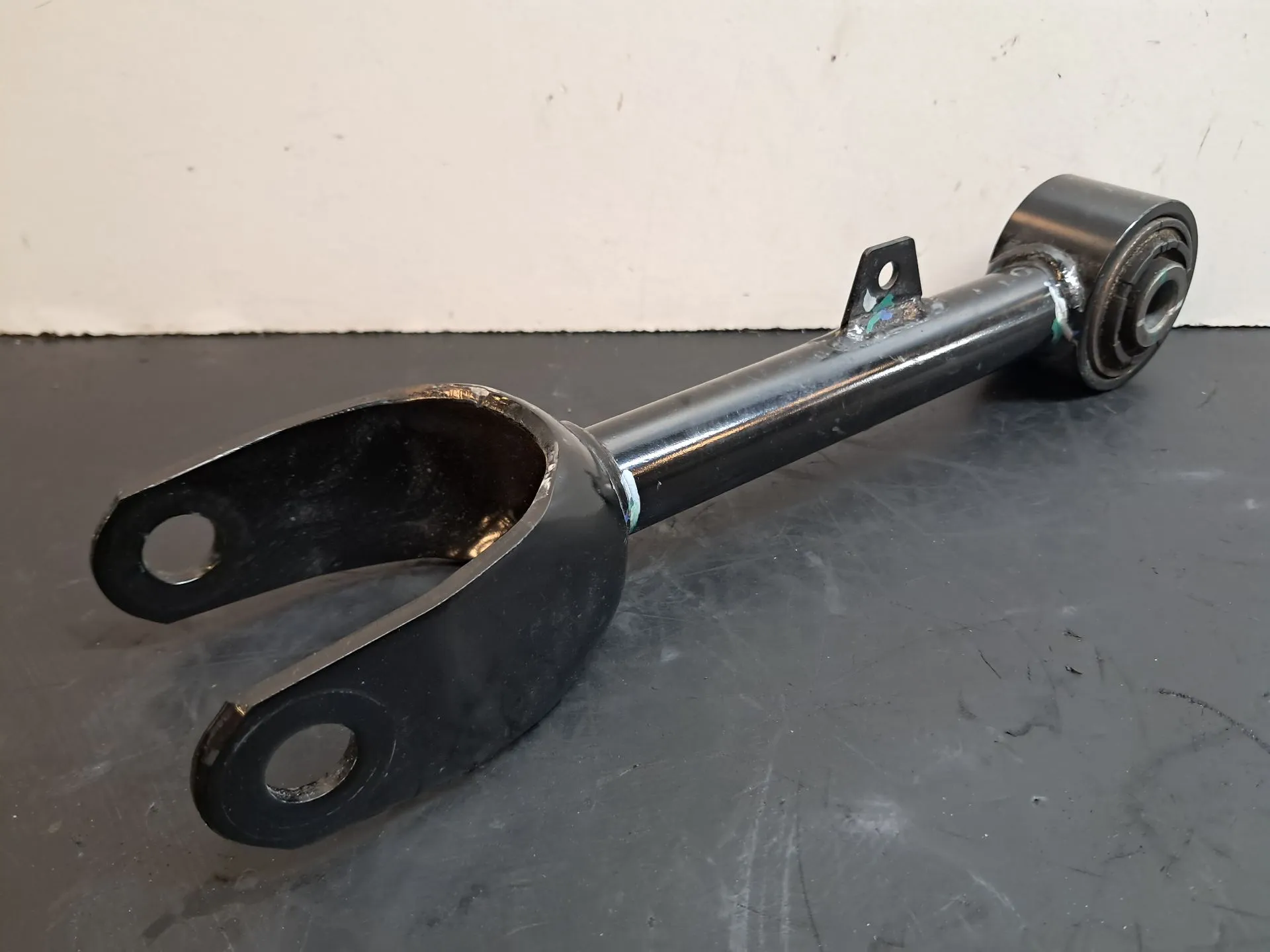 Braço de suspensão trás direito TESLA Model Y (5YJY) Imagem-4