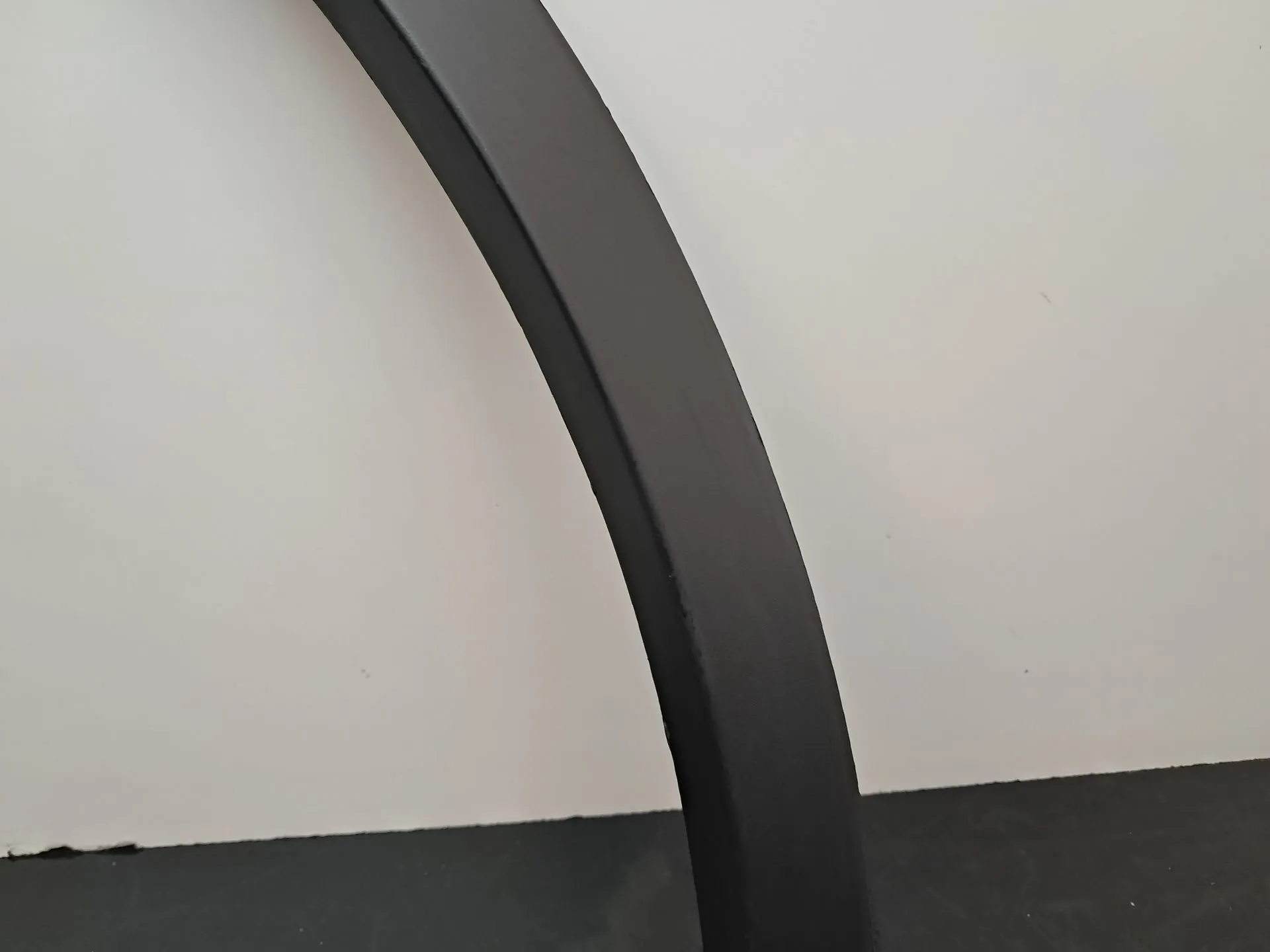 Friso exterior TESLA Model Y (5YJY) Imagem-2